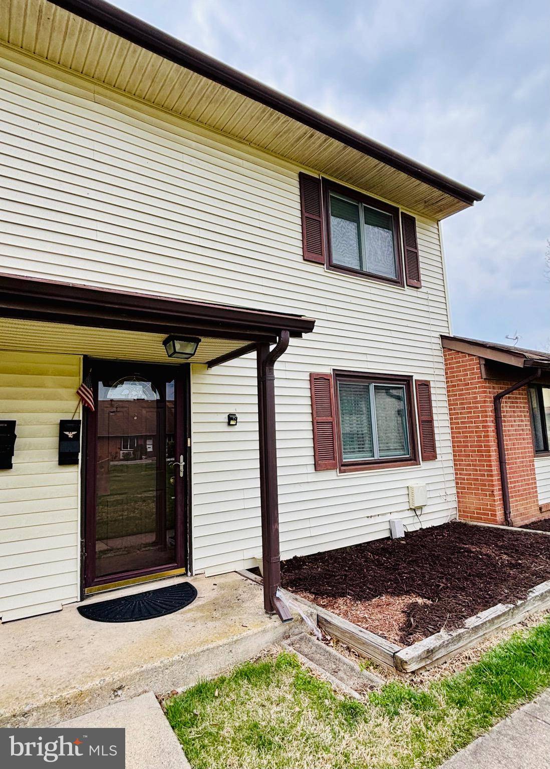 Alexandria, VA 22309,8421 EUREKA CT #119