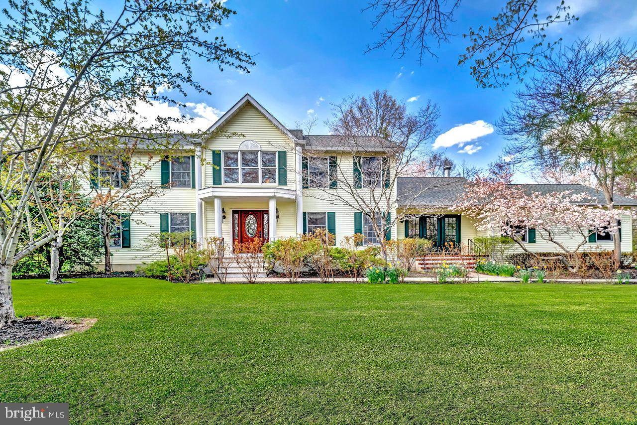 Hopewell, NJ 08525,8 COVENTRY LN