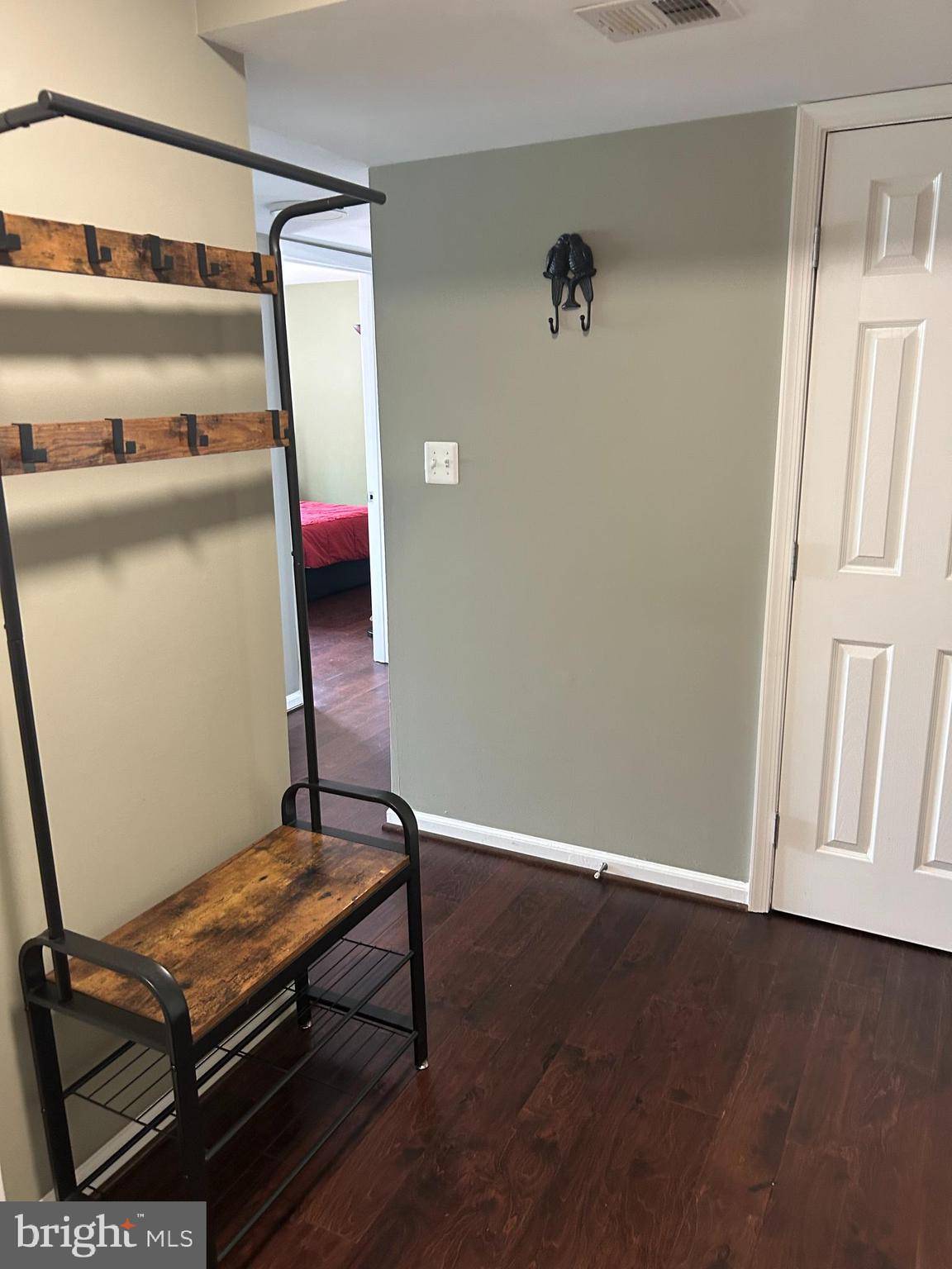Alexandria, VA 22306,7334 TAVENNER LN #2A