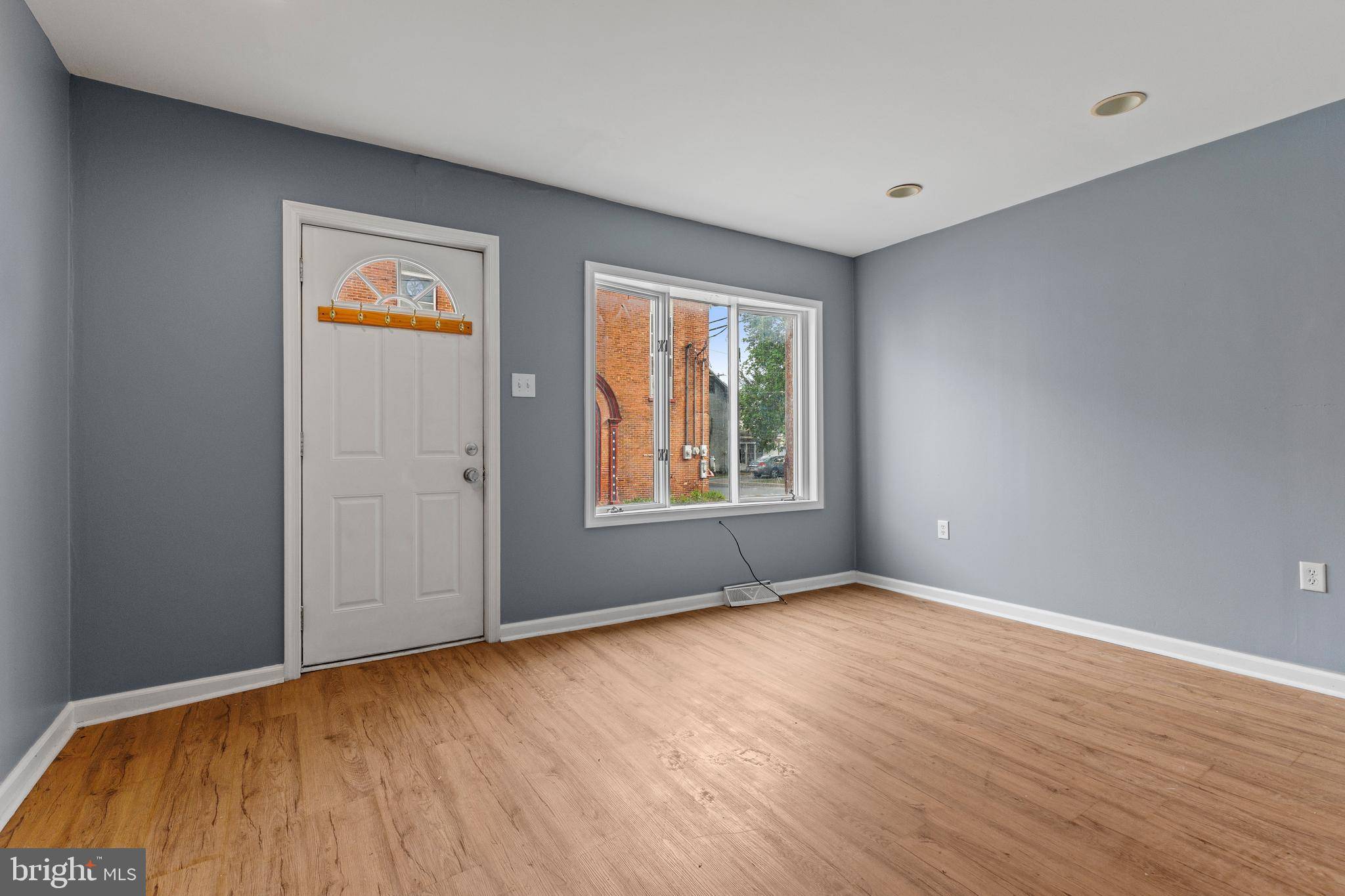 Mechanicsburg, PA 17055,40 E LOCUST ST