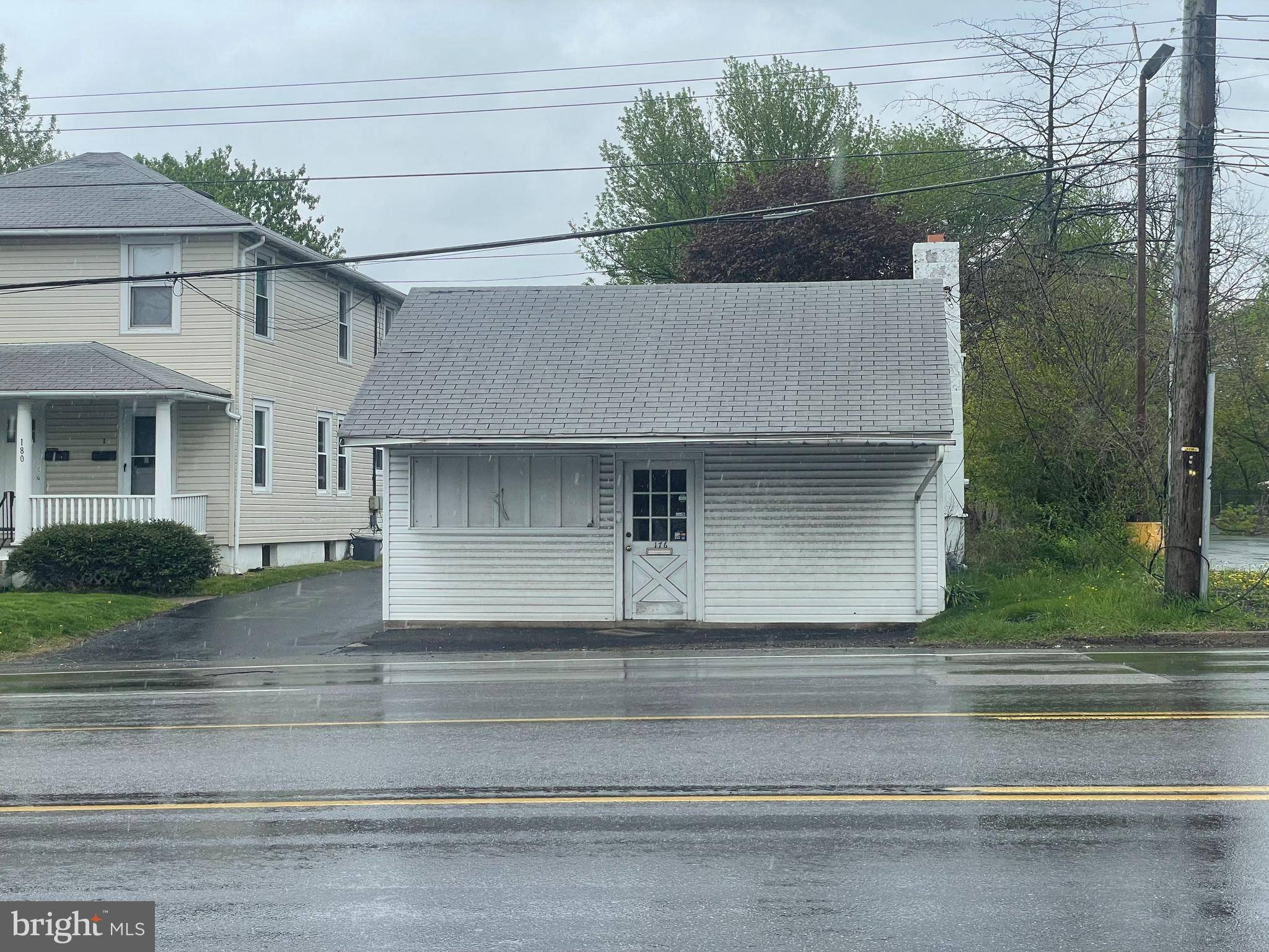 Horsham, PA 19044,176 EASTON RD