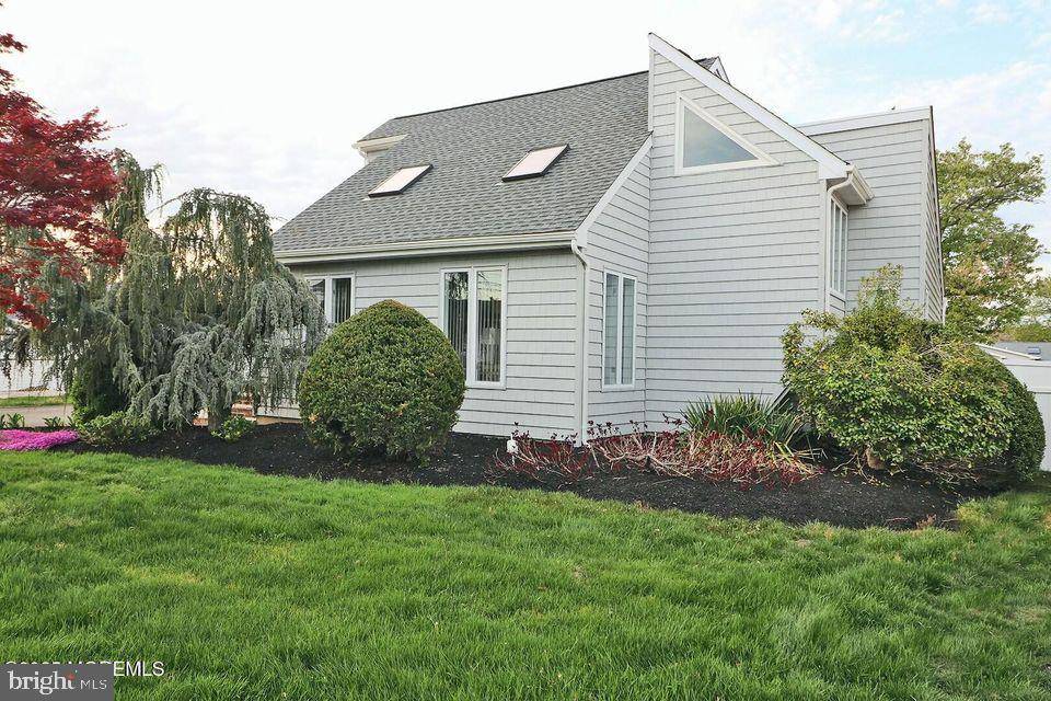 Lanoka Harbor, NJ 08734,714 LAUREL BLVD