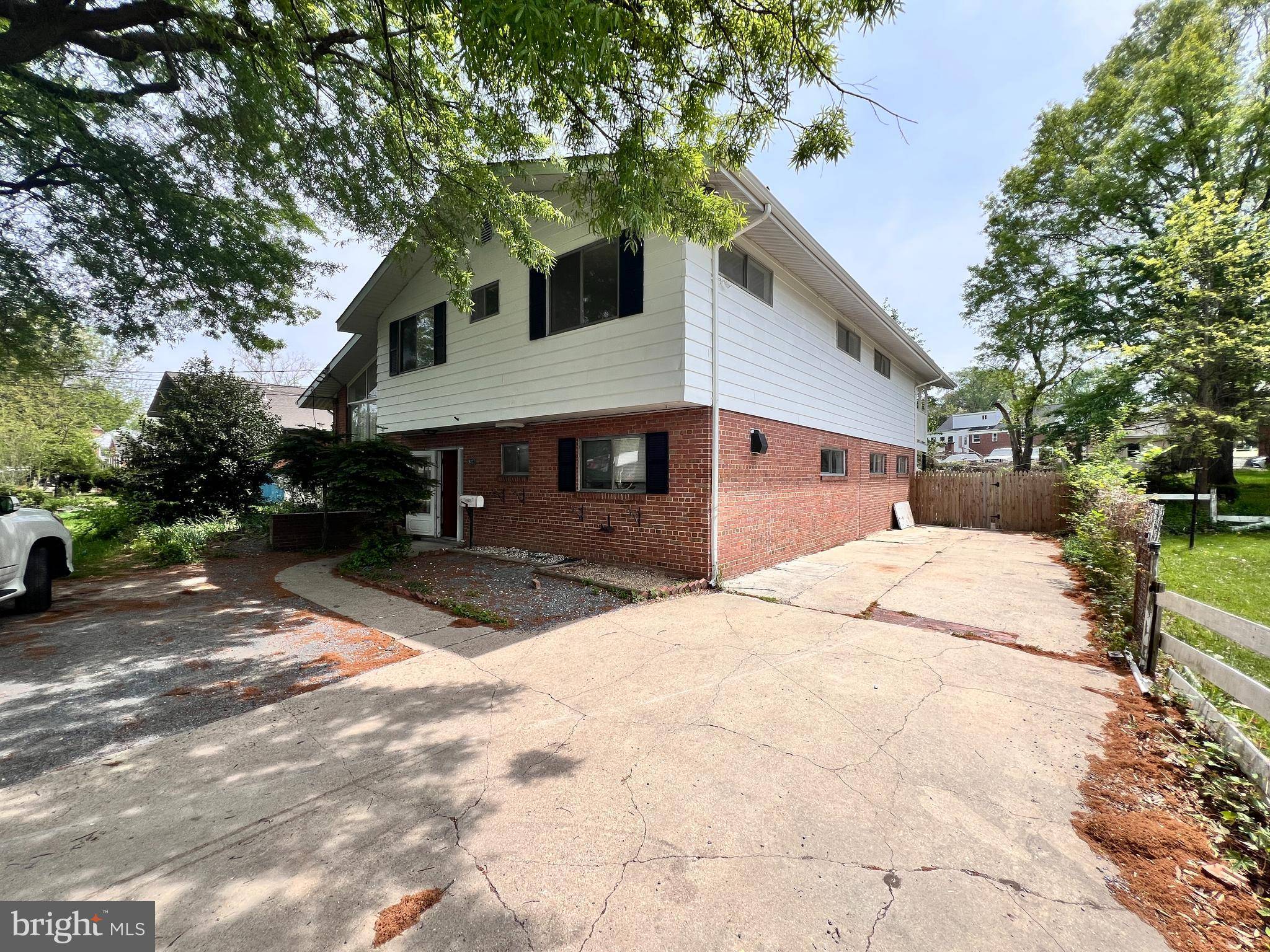 Adelphi, MD 20783,9227 RIGGS RD