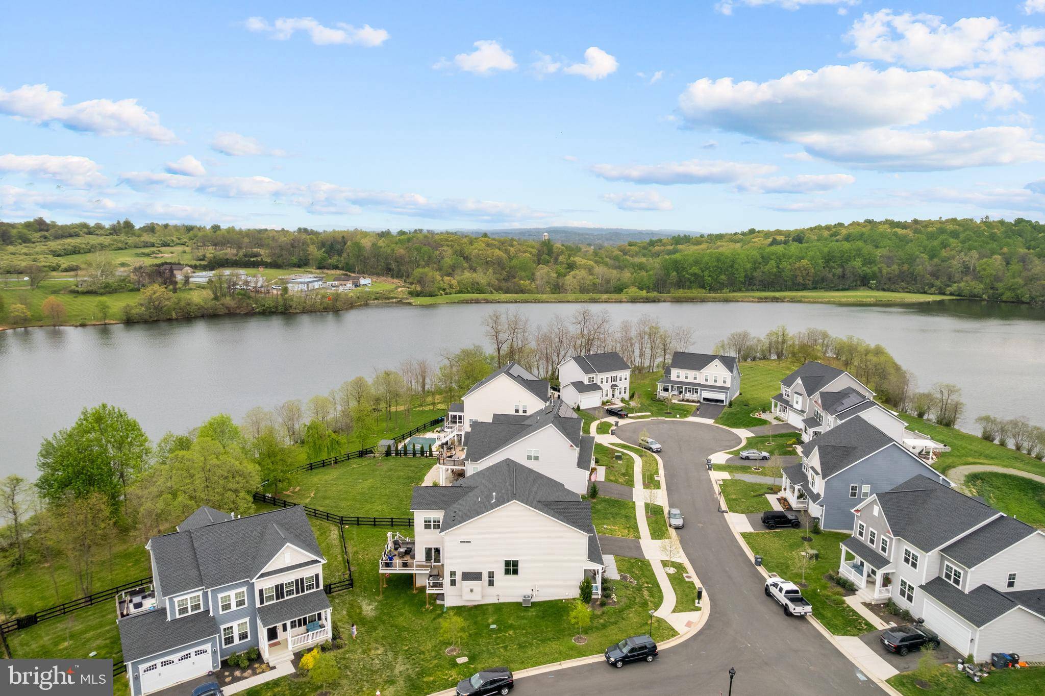 Round Hill, VA 20141,35898 QUANTUM PL