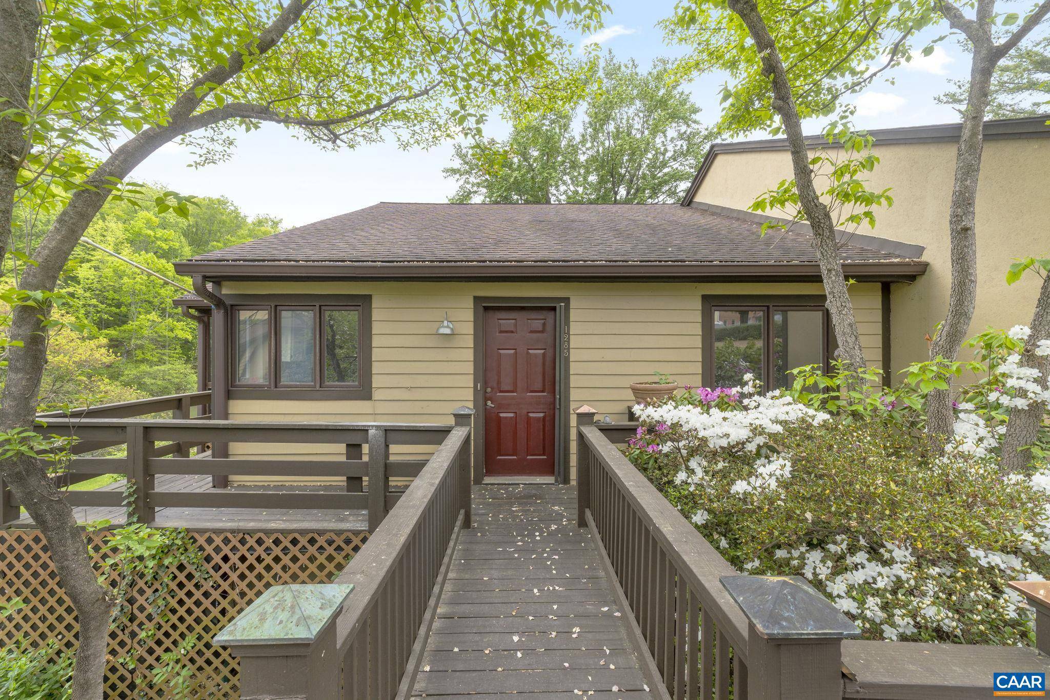 Charlottesville, VA 22901,1285 BRANCHLANDS DR
