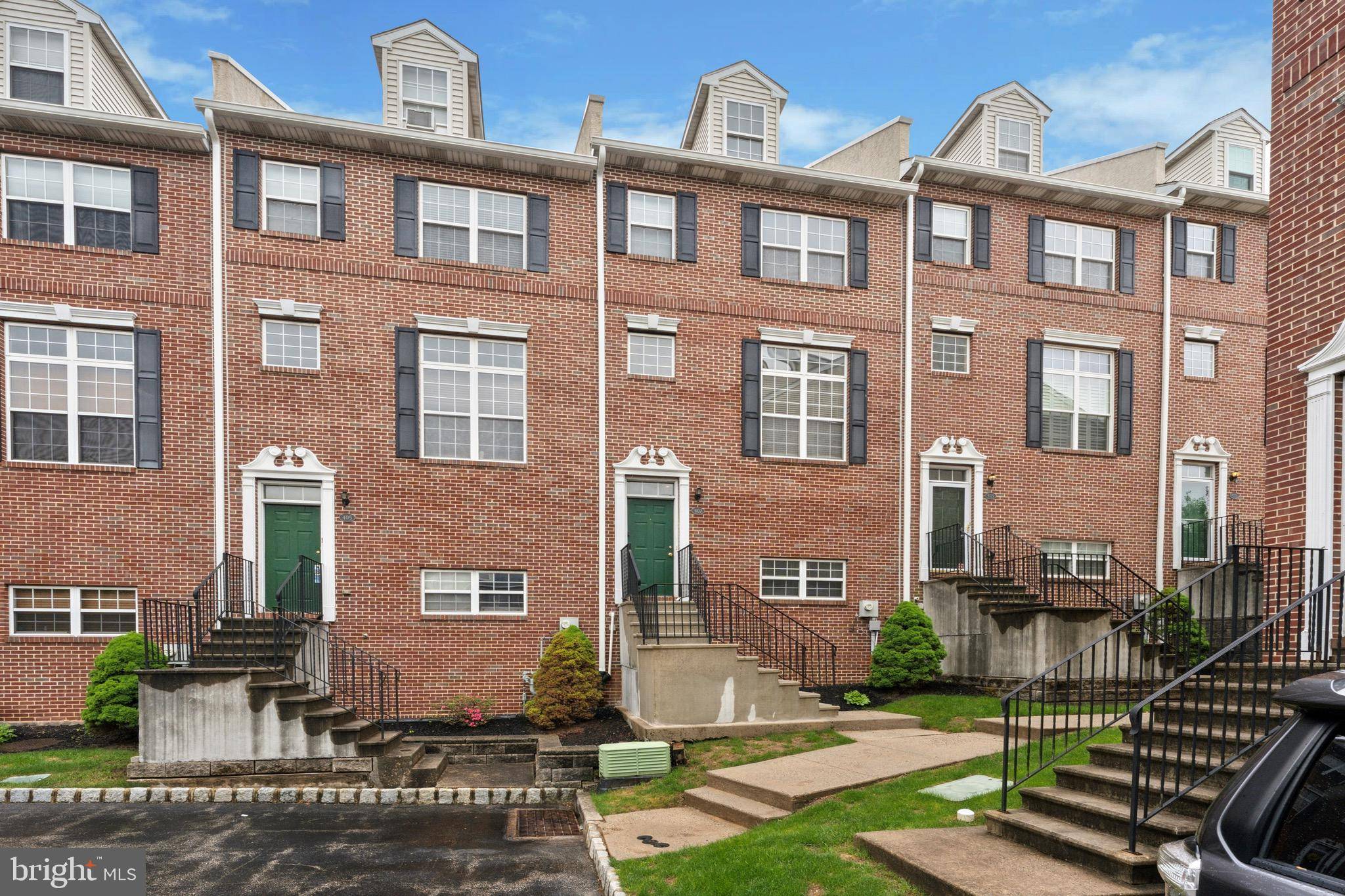 Conshohocken, PA 19428,407 W 5TH AVE