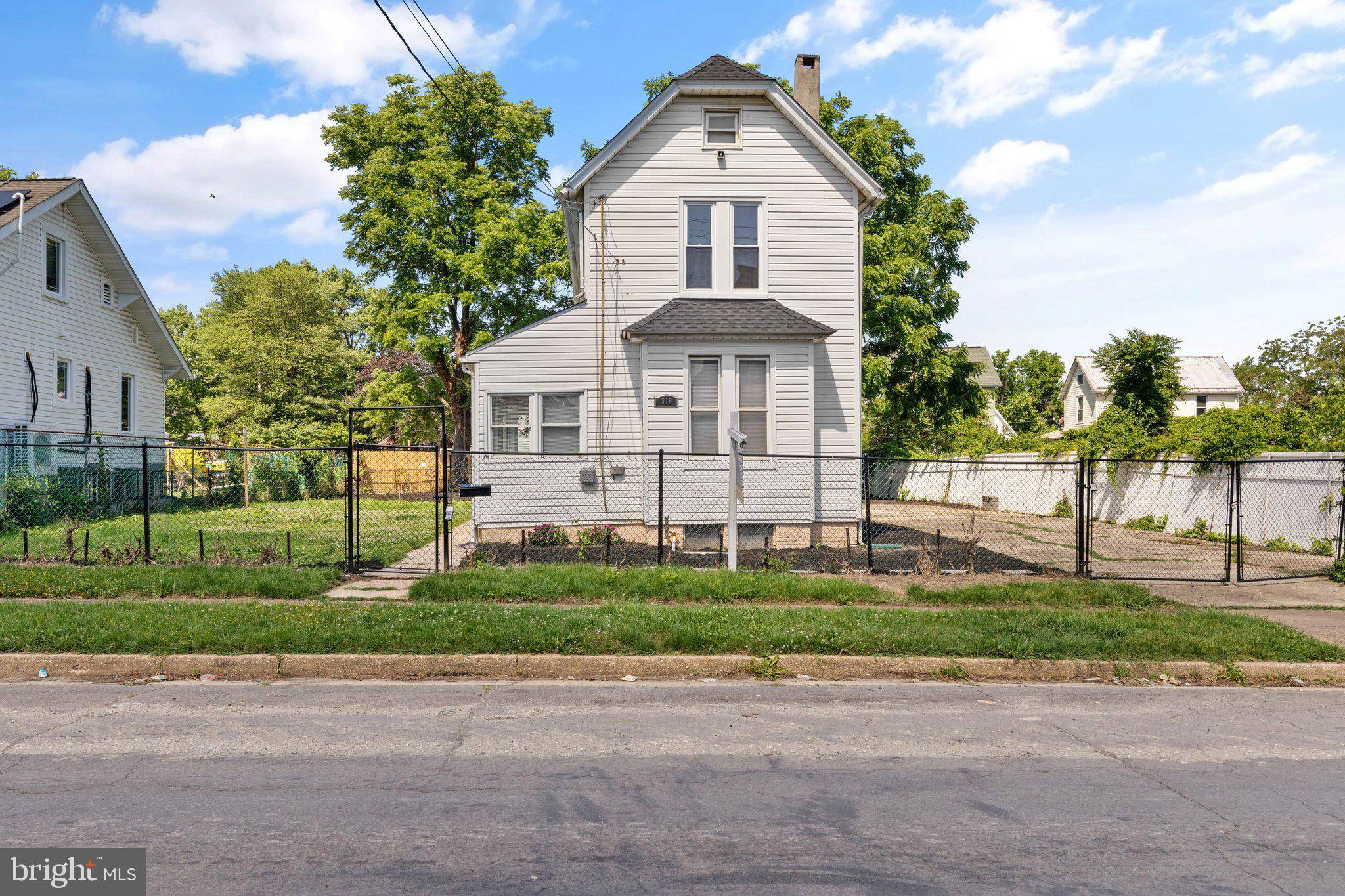 Baltimore, MD 21205,916 N KRESSON ST