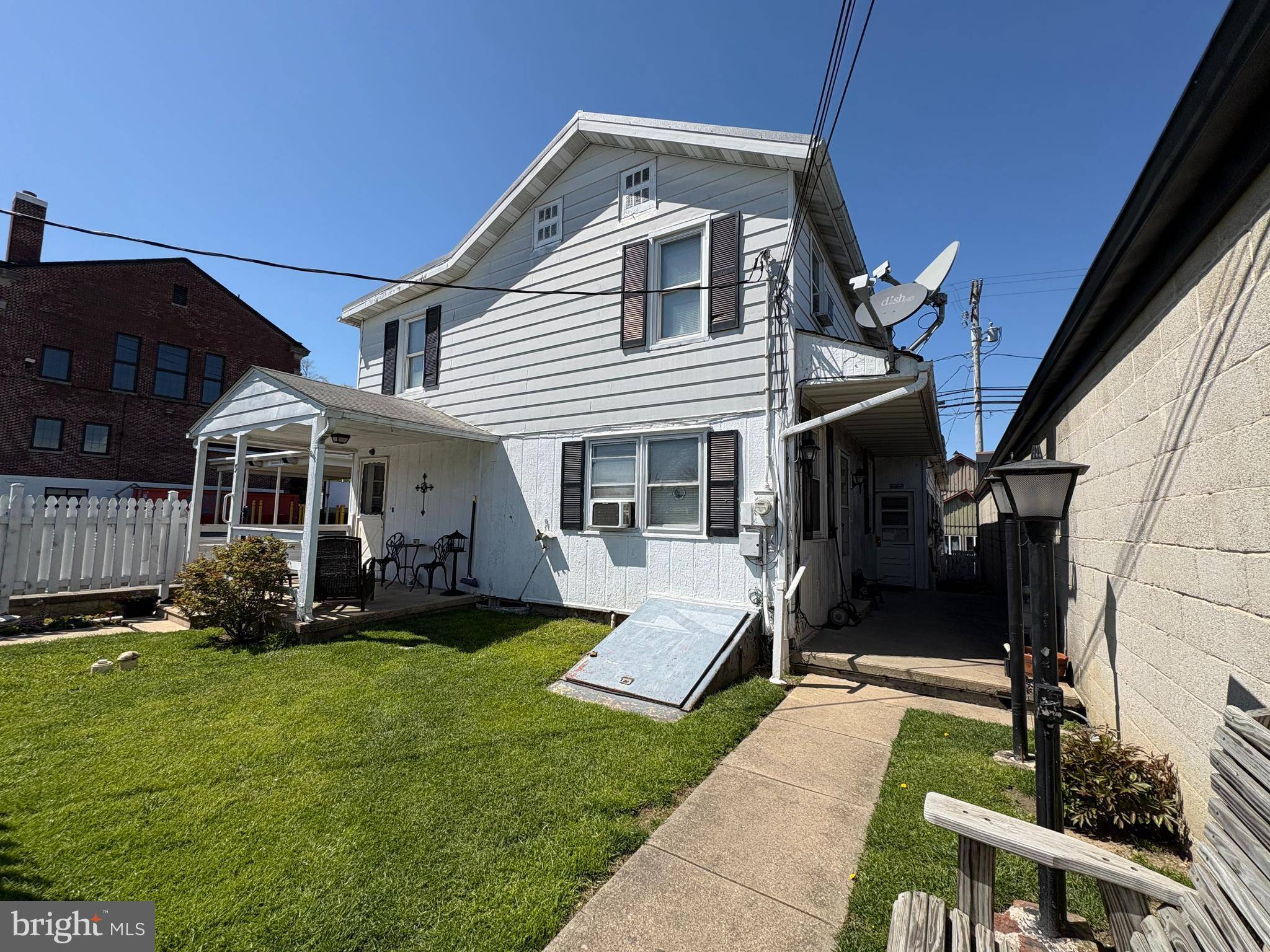 Quarryville, PA 17566,11 E STATE ST