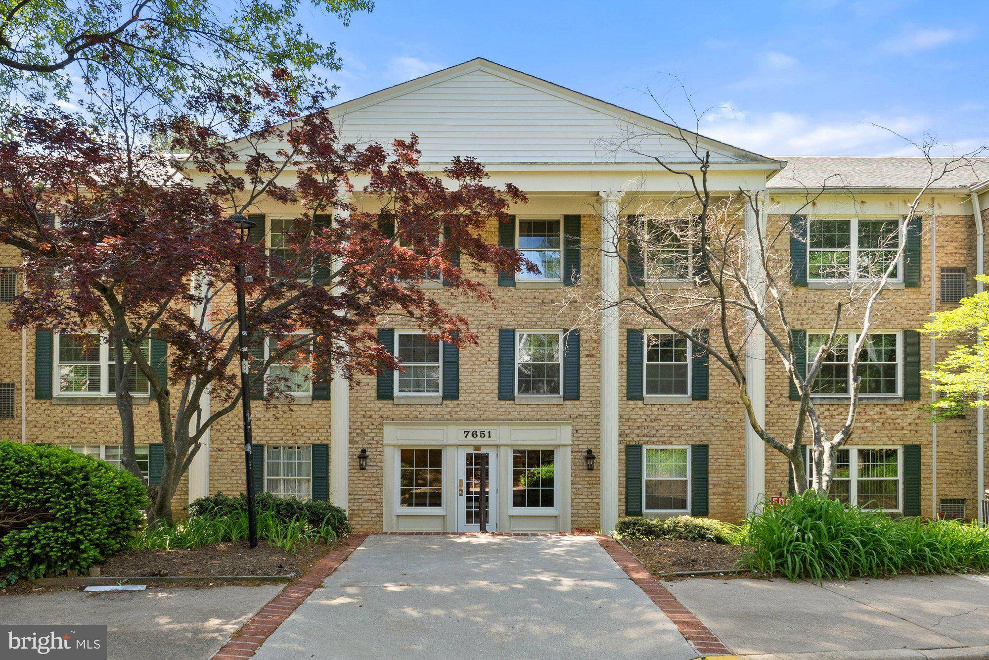 Mclean, VA 22102,7651 TREMAYNE PL #207