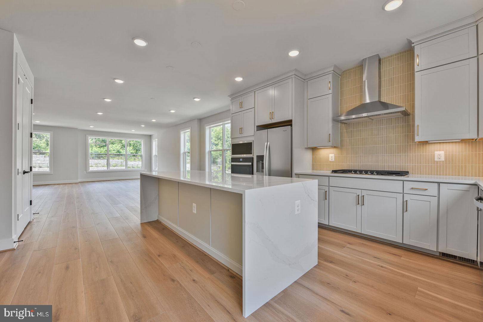 Reston, VA 20190,1605 FELLOWSHIP SQ