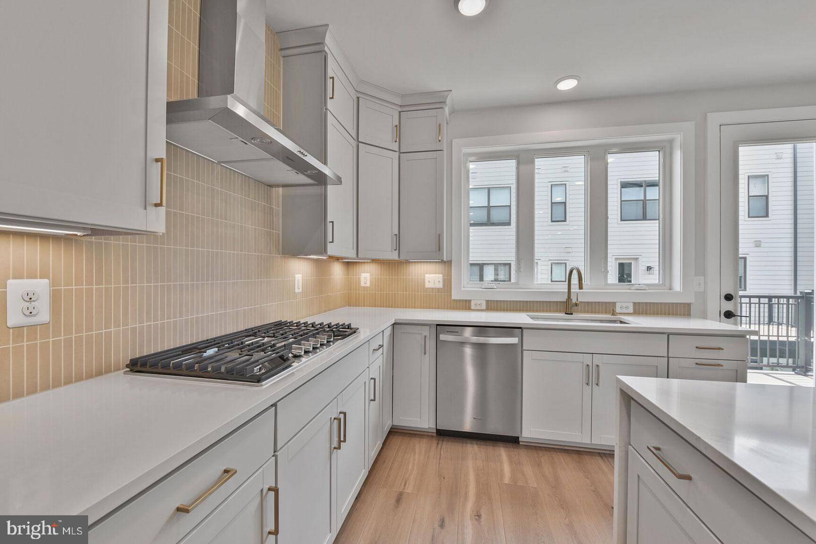 Reston, VA 20190,1605 FELLOWSHIP SQ