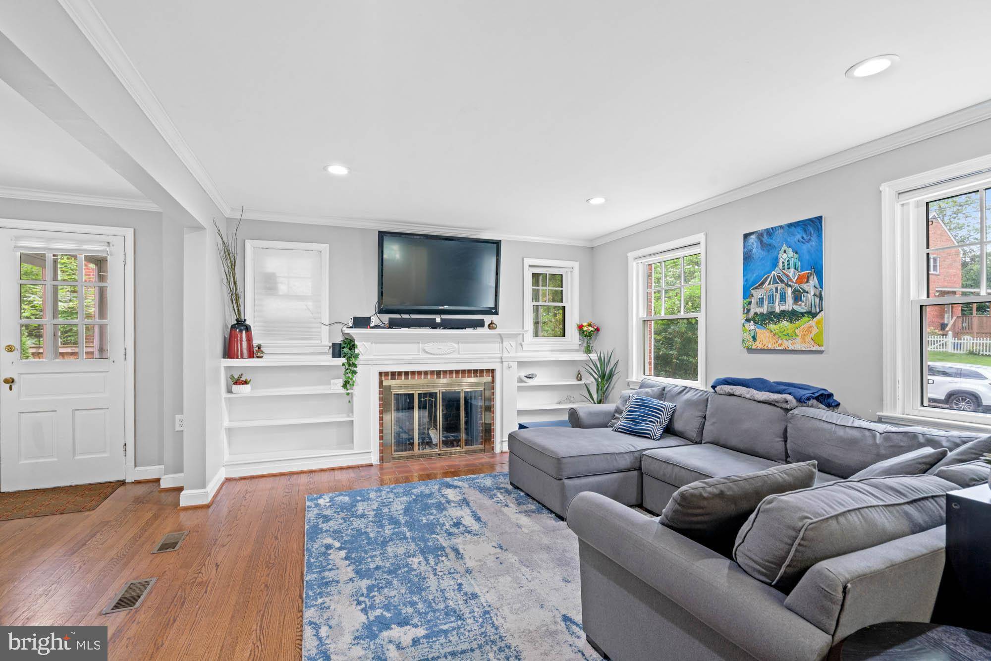 Chevy Chase, MD 20815,5333 SARATOGA AVE