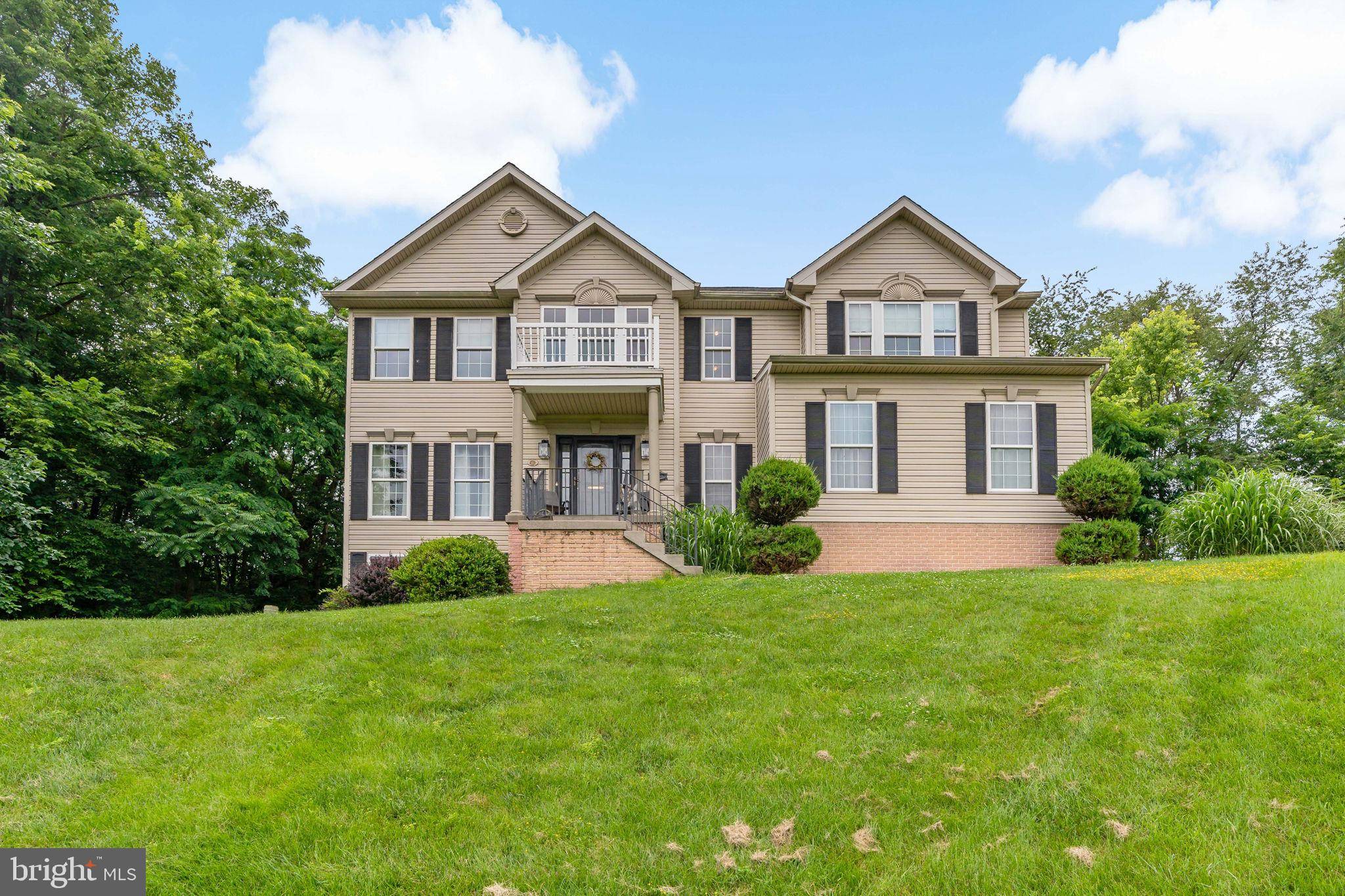 Martinsburg, WV 25403,75 WEATHERBURN TER