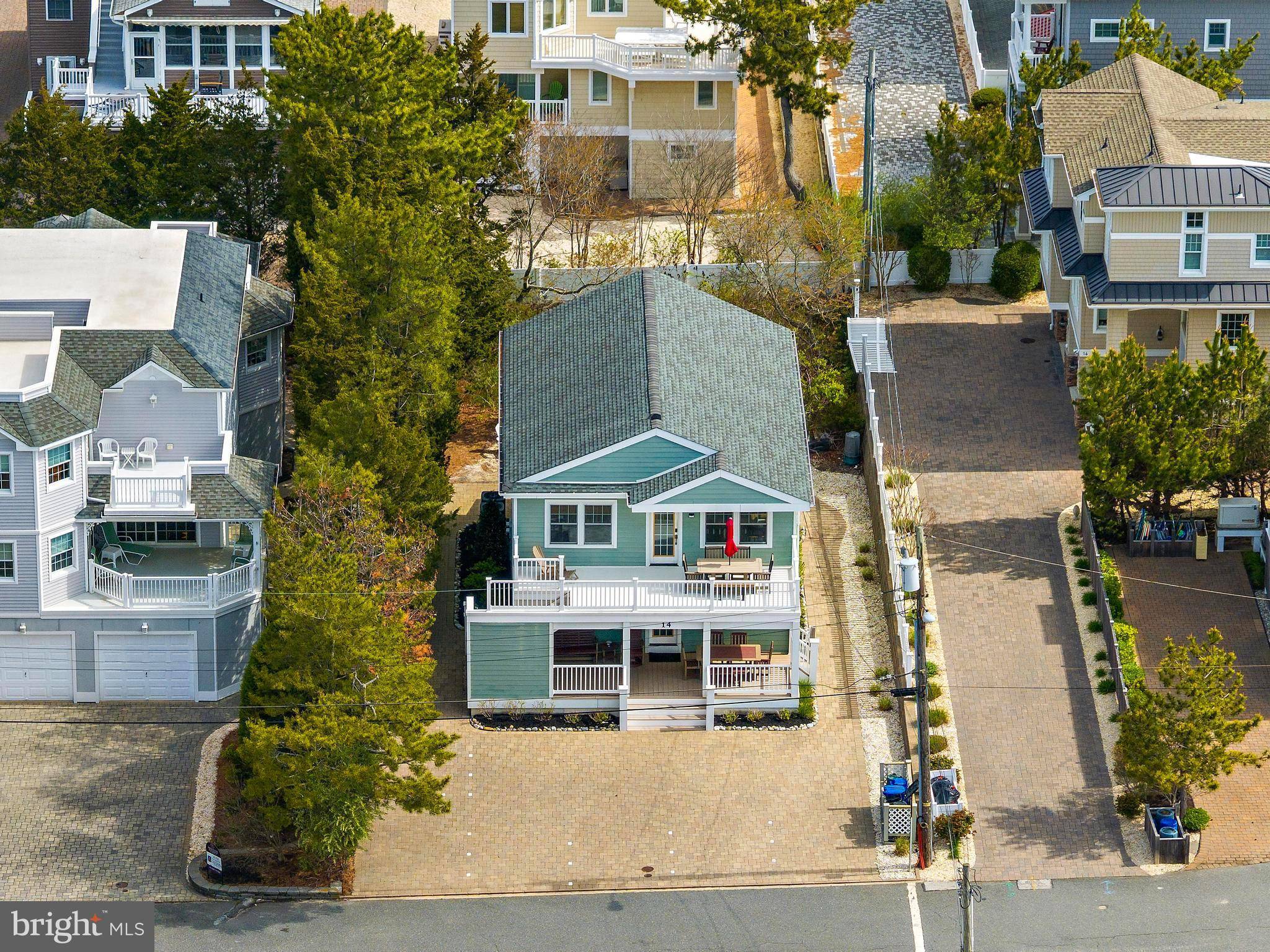 Barnegat Light, NJ 08006,14 E 25 ST