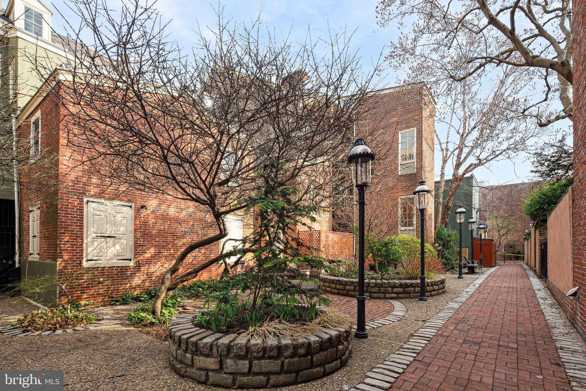 Philadelphia, PA 19147,400-416 S 2ND ST #408B