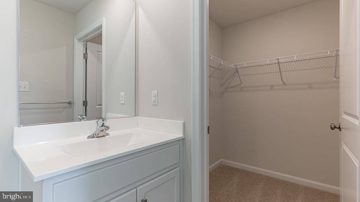 Egg Harbor Twp, NJ 08234,140 HILTON HEAD CT