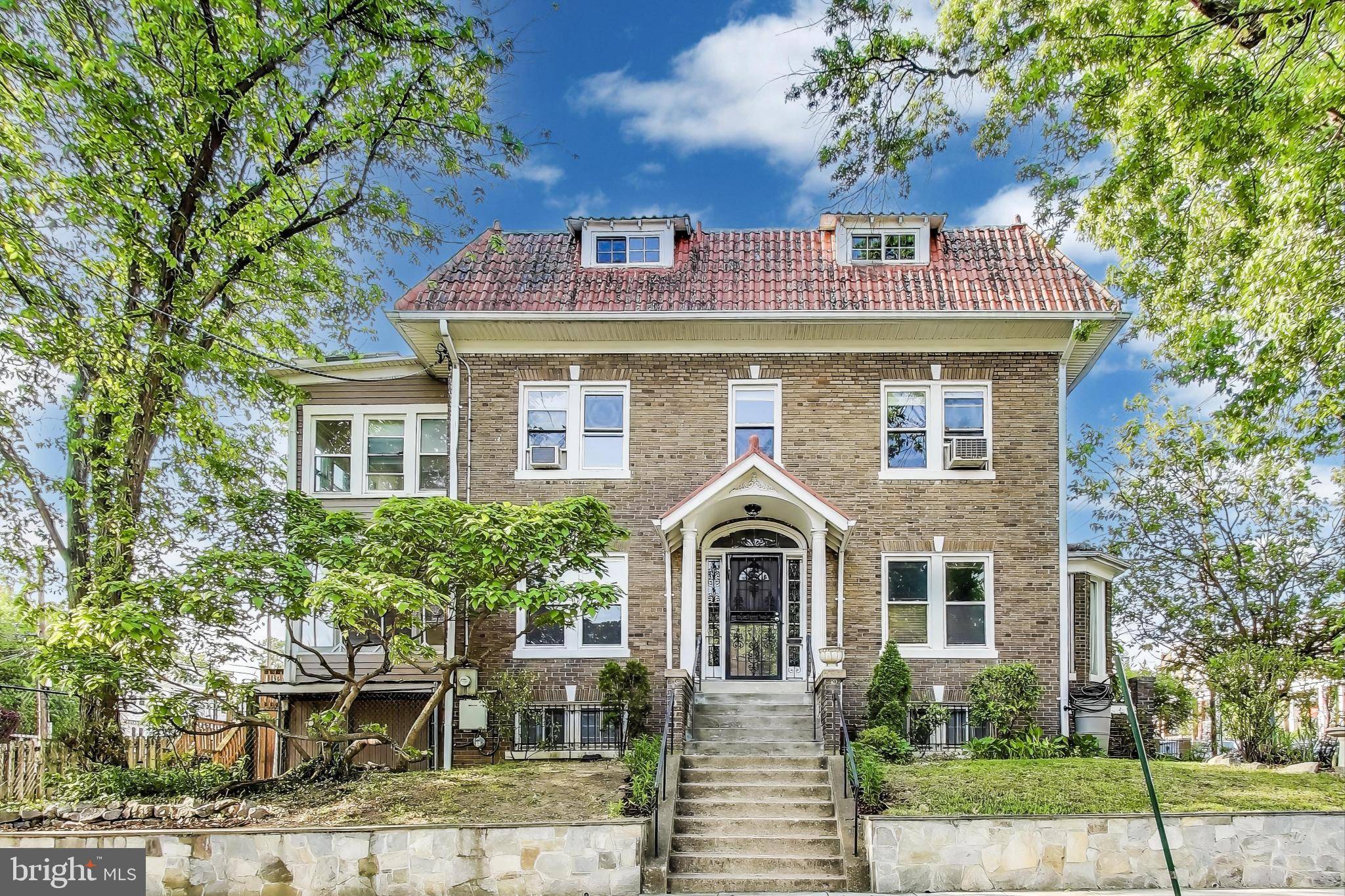 Washington, DC 20011,742 CRITTENDEN ST NW