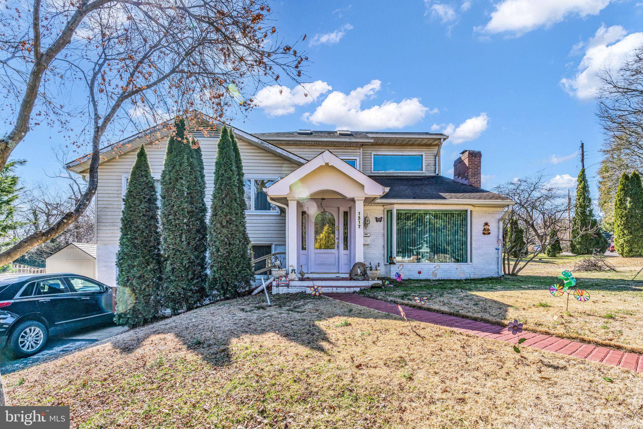 Mclean, VA 22101,1317 MAYFLOWER DR