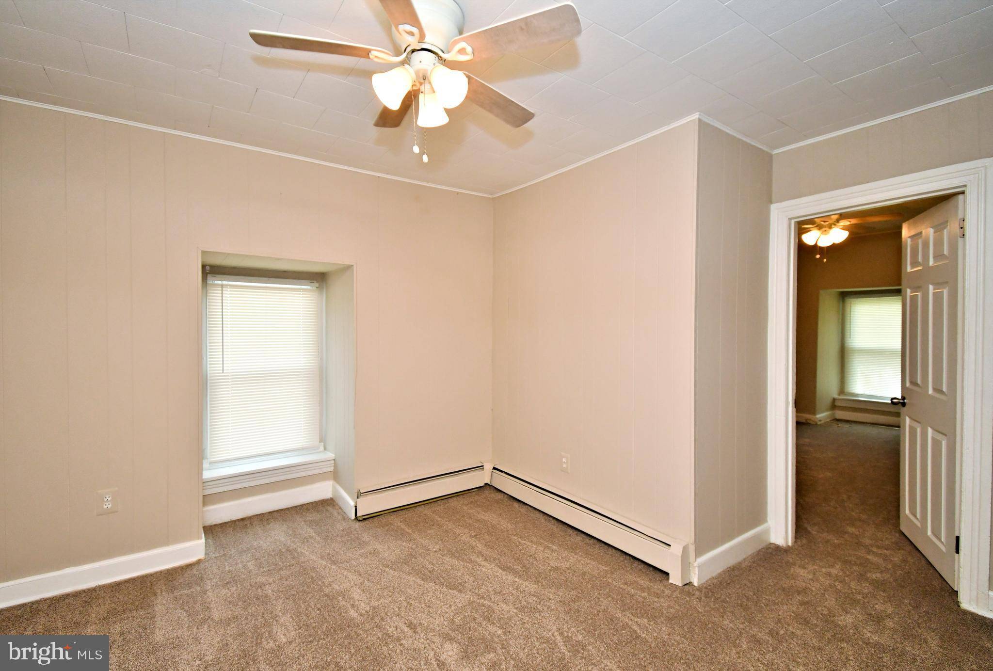 Pottstown, PA 19464,563 KING ST