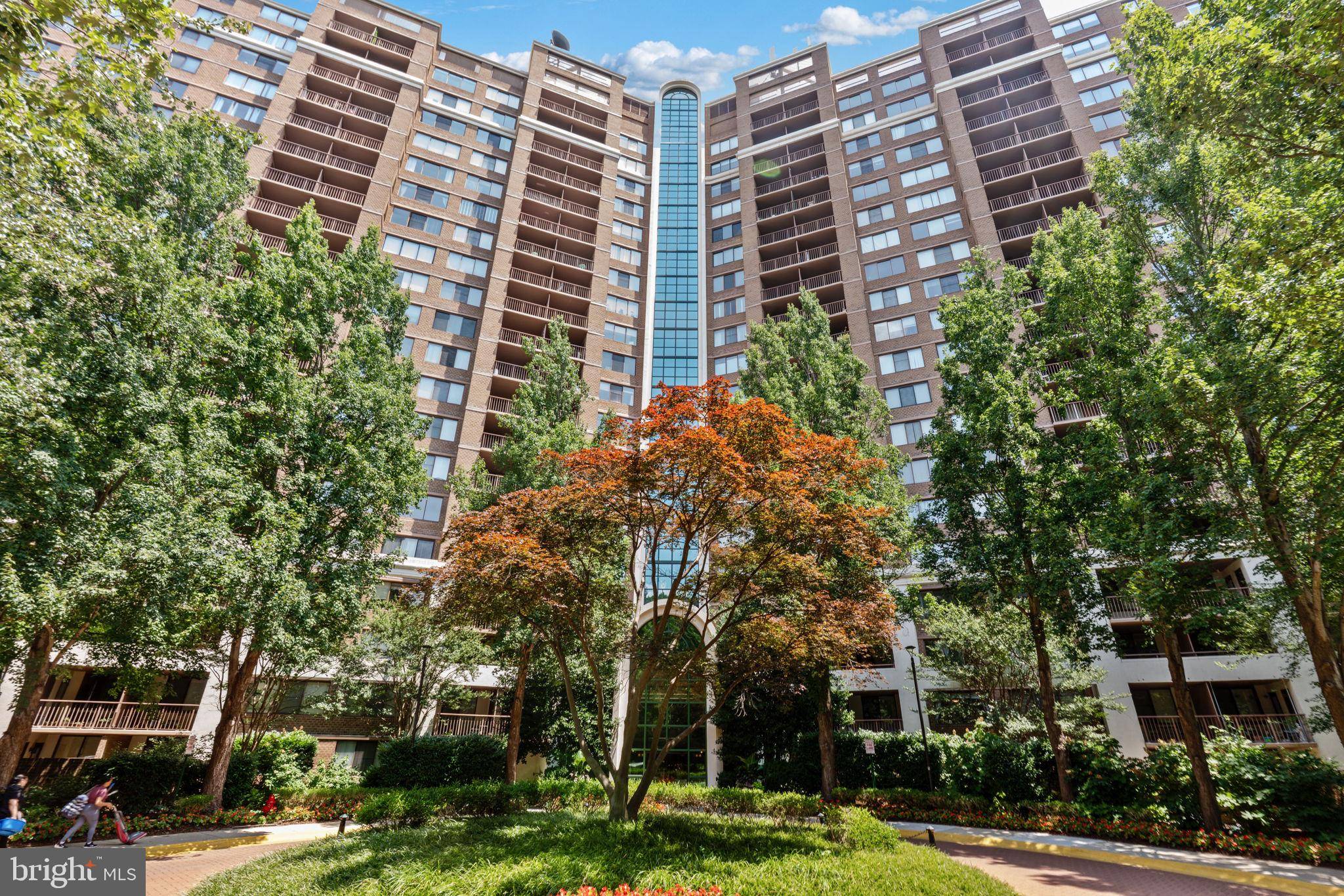 North Bethesda, MD 20852,10101 GROSVENOR #L03