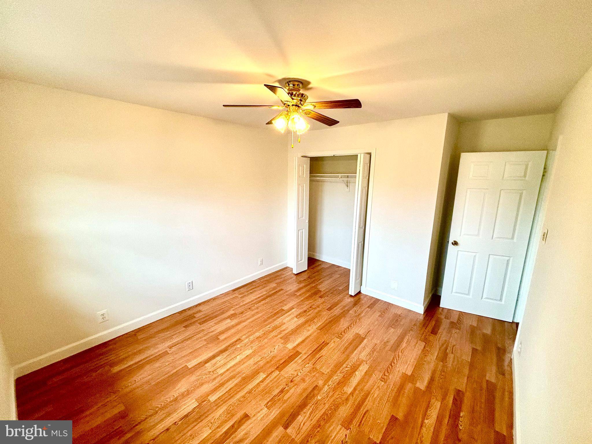 Sterling, VA 20164,402 E FURMAN DR E #278