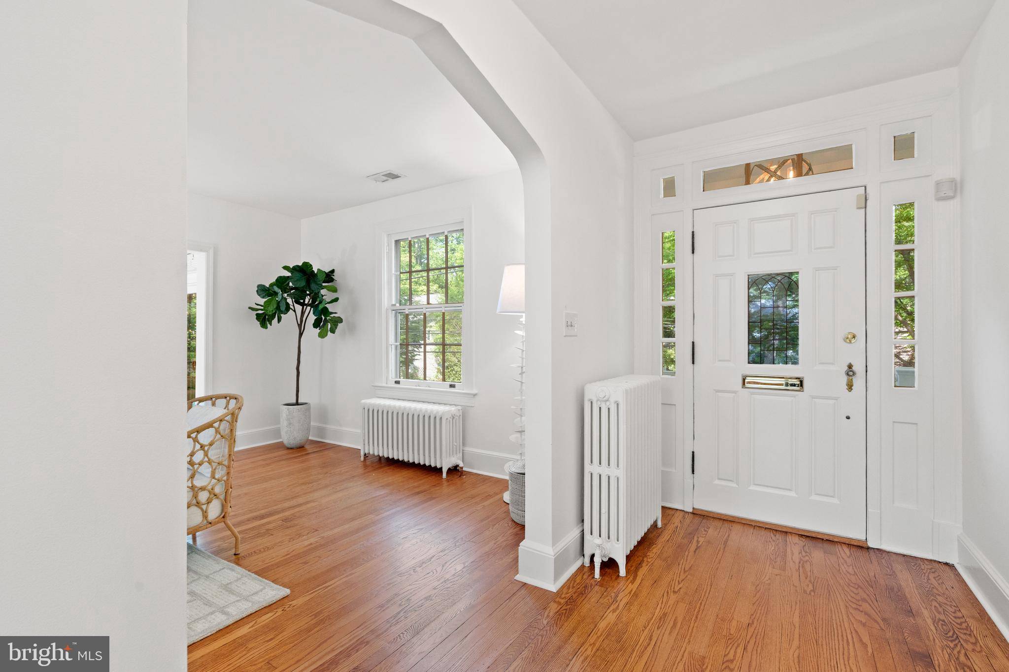 Chevy Chase, MD 20815,4206 THORNAPPLE ST