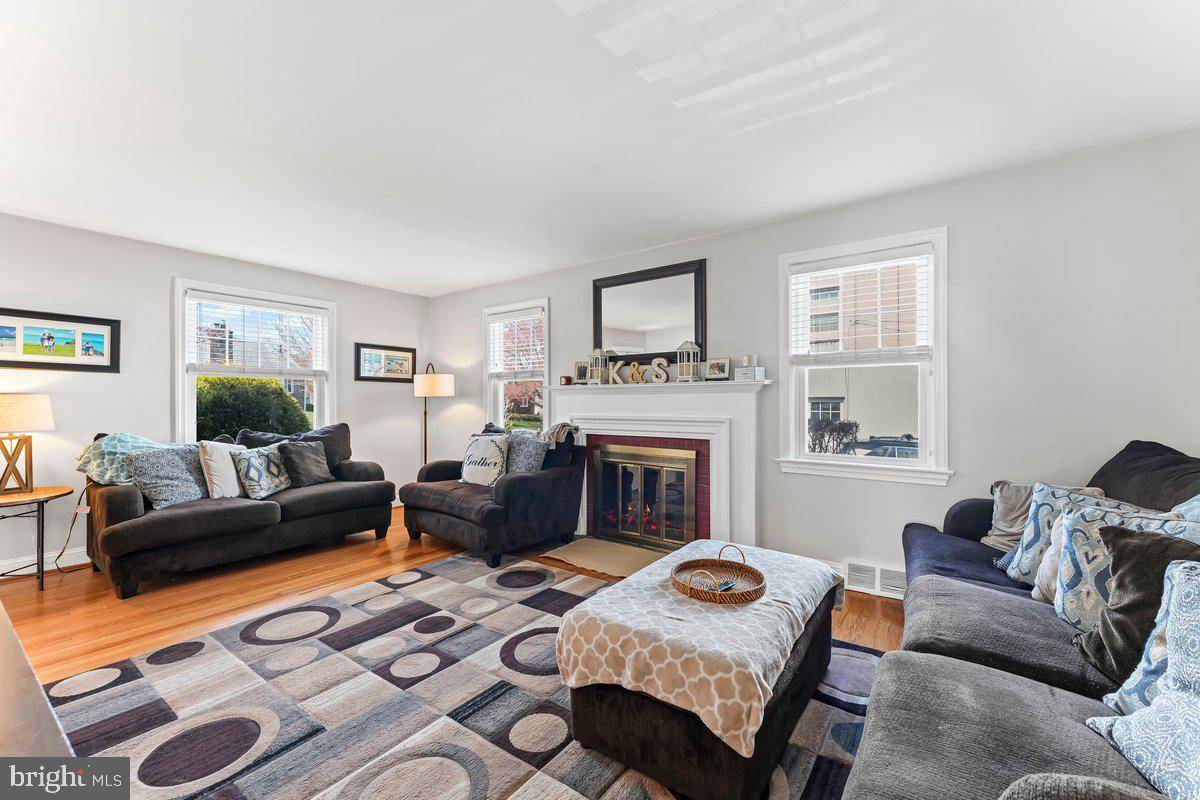 Broomall, PA 19008,2617 SUNSET BLVD
