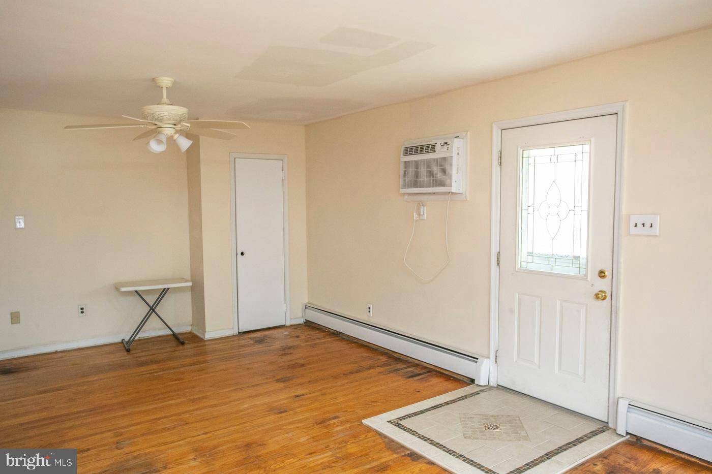 Norristown, PA 19401,627 LINDA LN