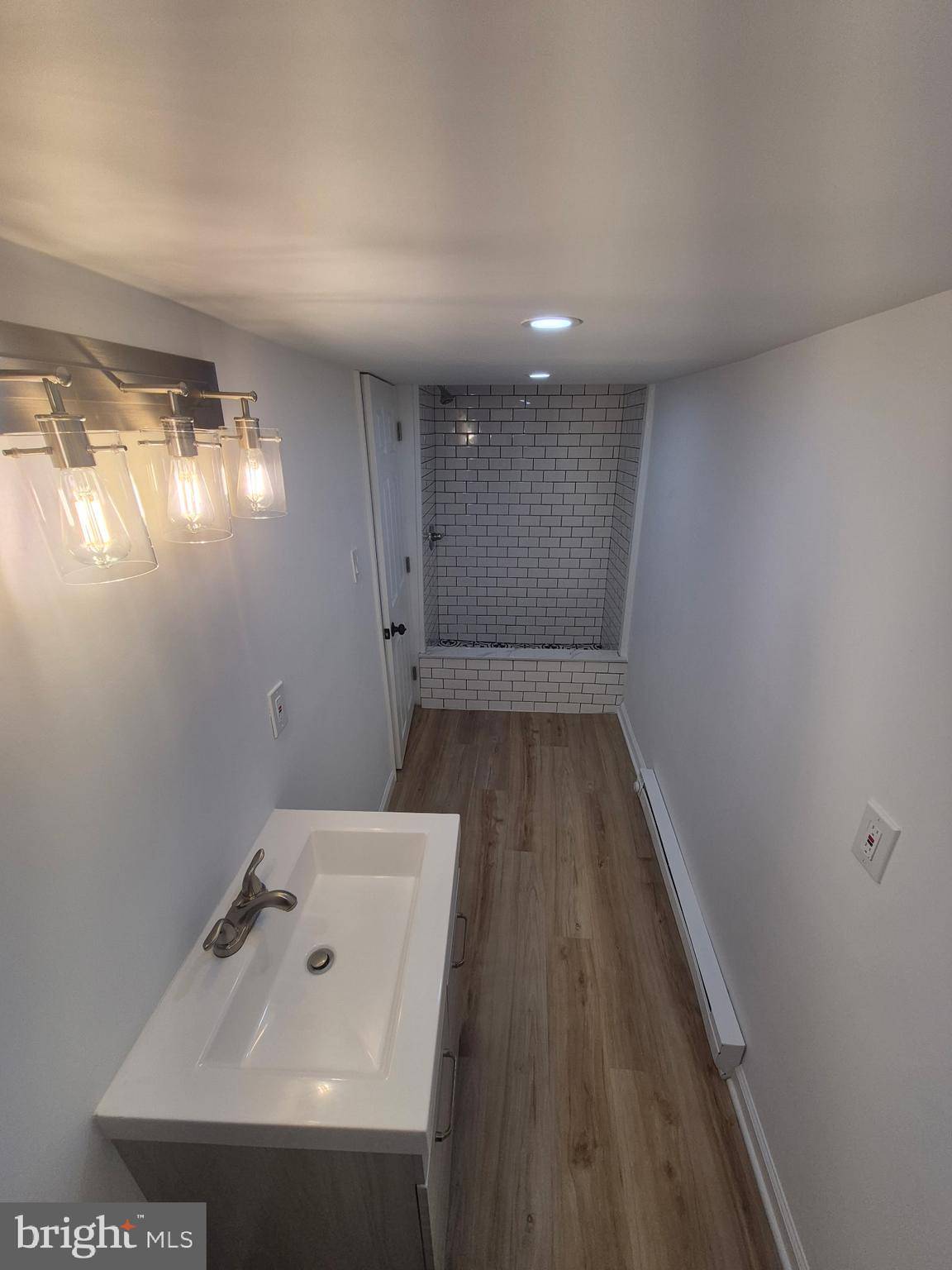 Philadelphia, PA 19135,7139 MARSDEN ST #3