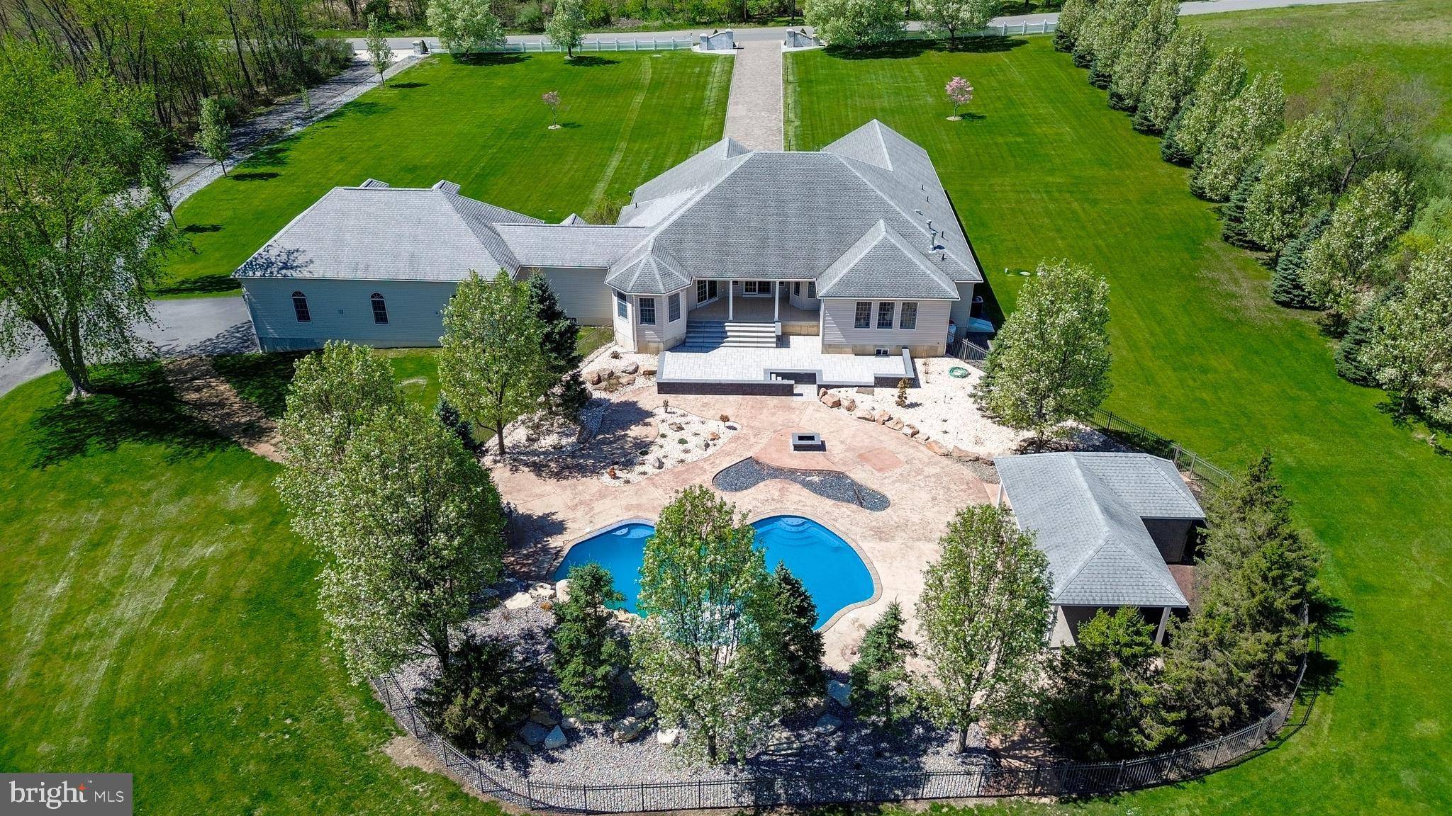 Nazareth, PA 18064,901 MEYER RD