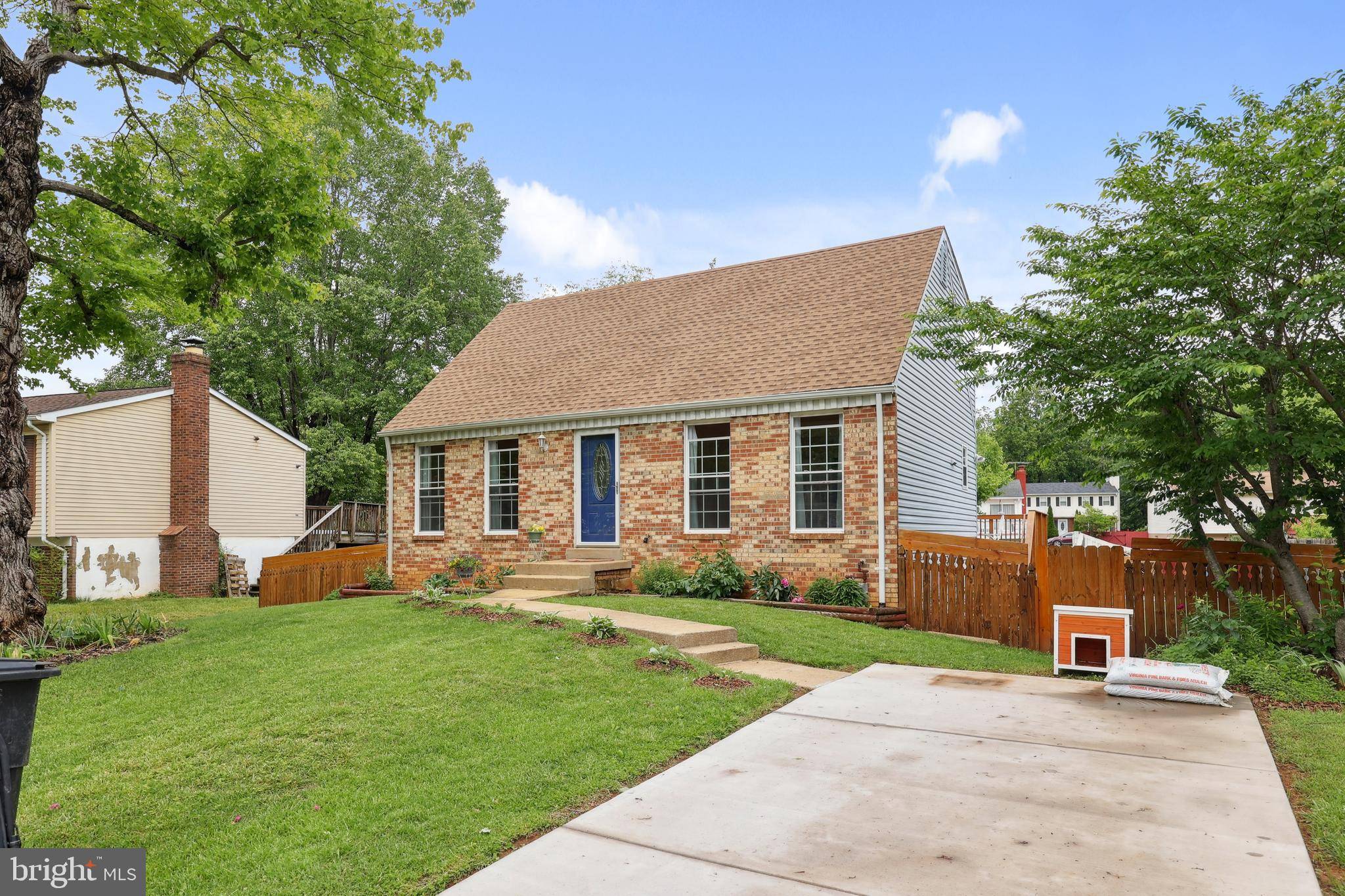 Woodbridge, VA 22193,5366 SENECA CT