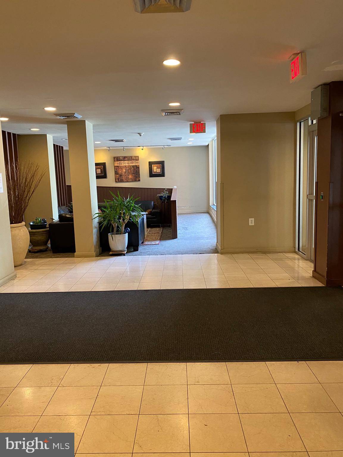 Takoma Park, MD 20912,7333 NEW HAMPSHIRE AVE #208