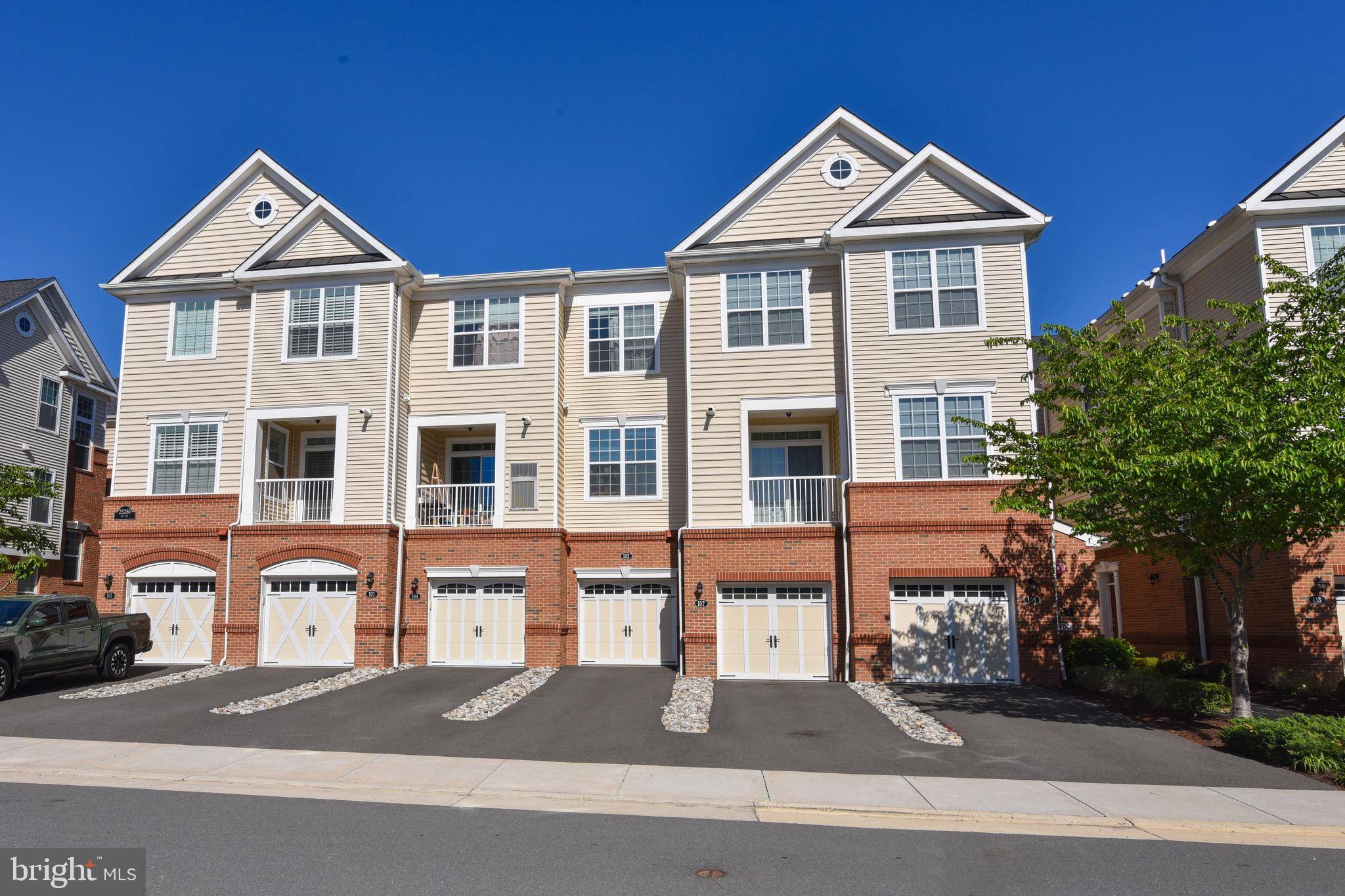 Ashburn, VA 20148,23286 SOUTHDOWN MANOR TER #108