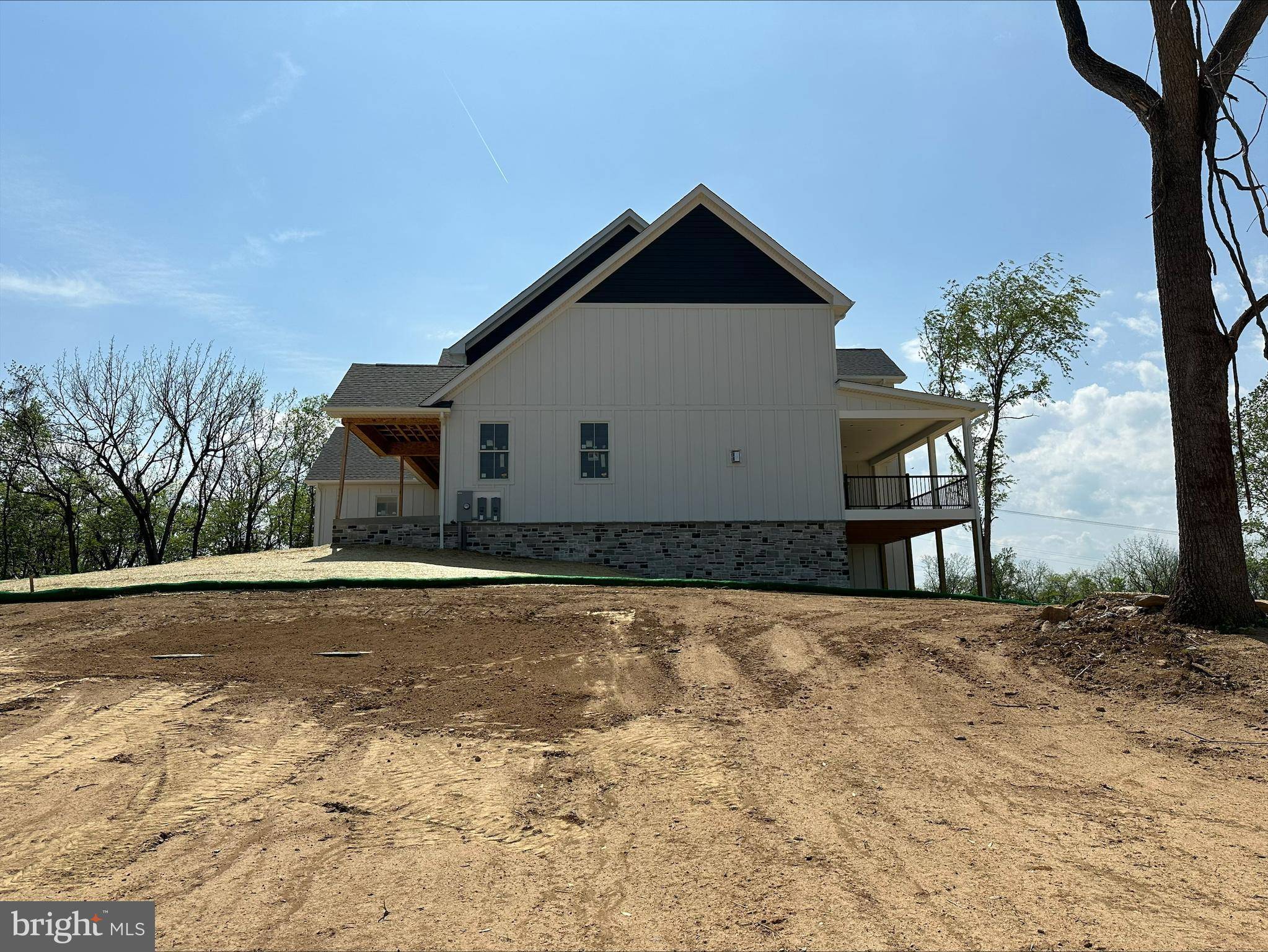 Falling Waters, WV 25419,265 HAVENTREE TERRACE