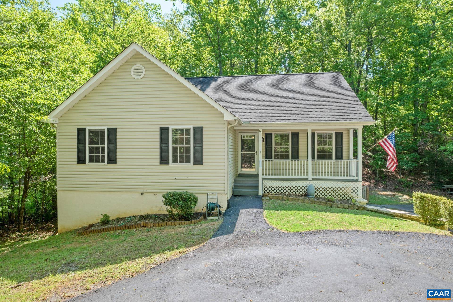 Palmyra, VA 22963,25 S BEARWOOD DR