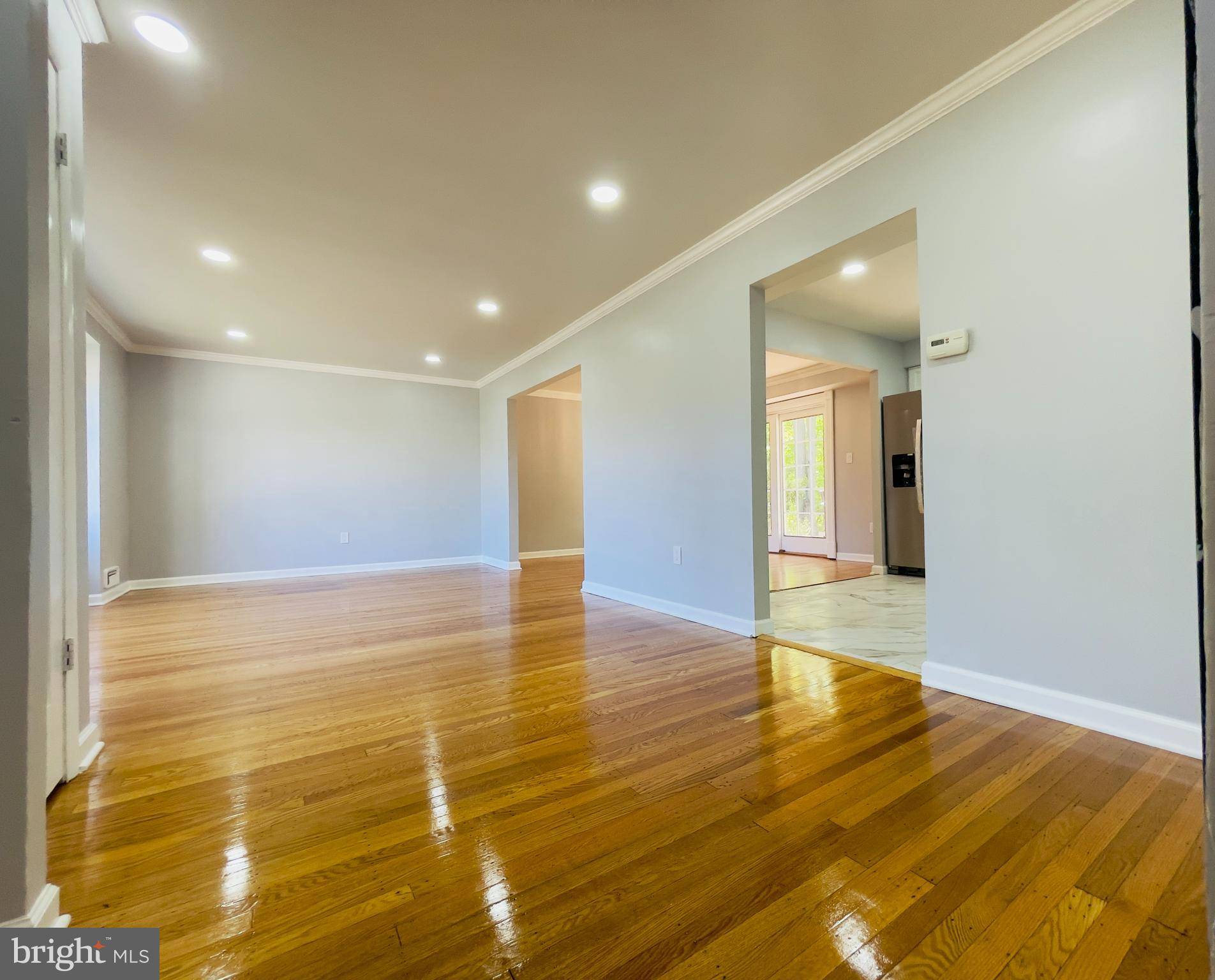 Stratford, NJ 08084,54 SARATOGA RD