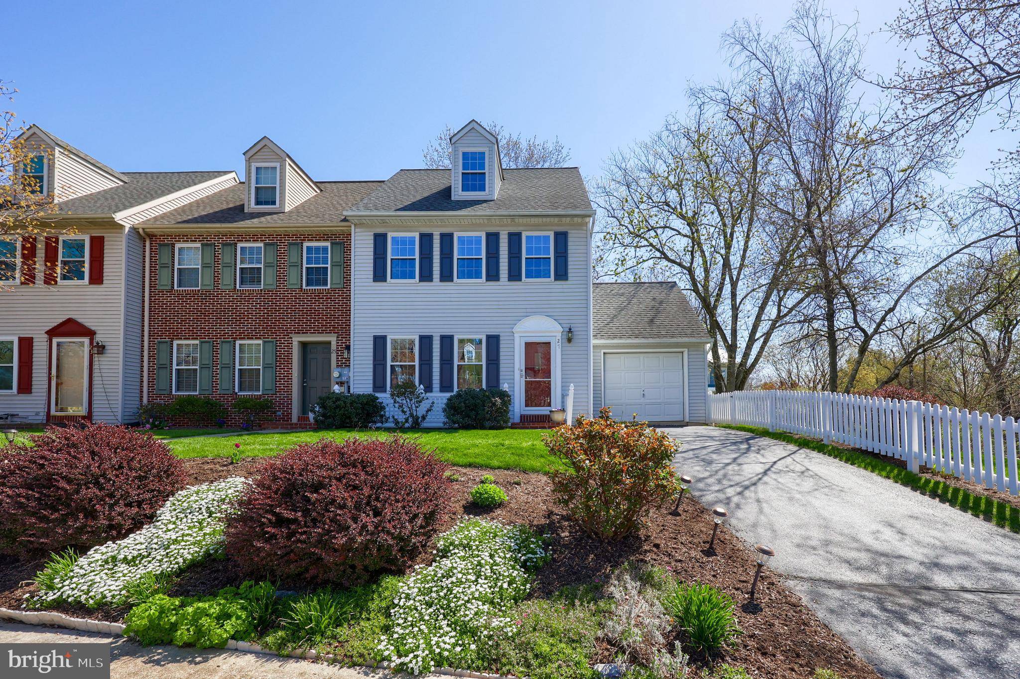 Lititz, PA 17543,27 PENNWICK DR