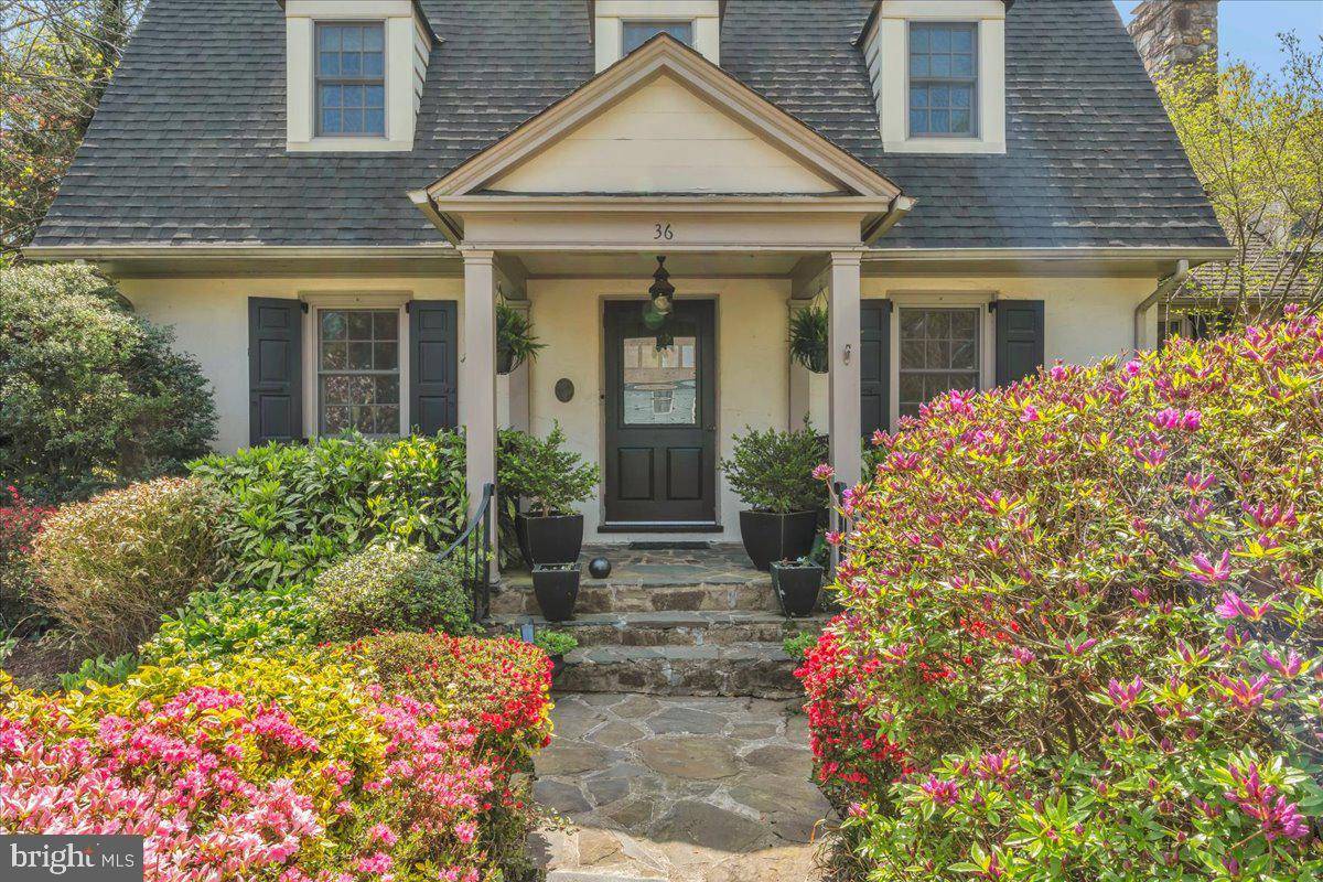 Moorestown, NJ 08057,36 E OAK AVE
