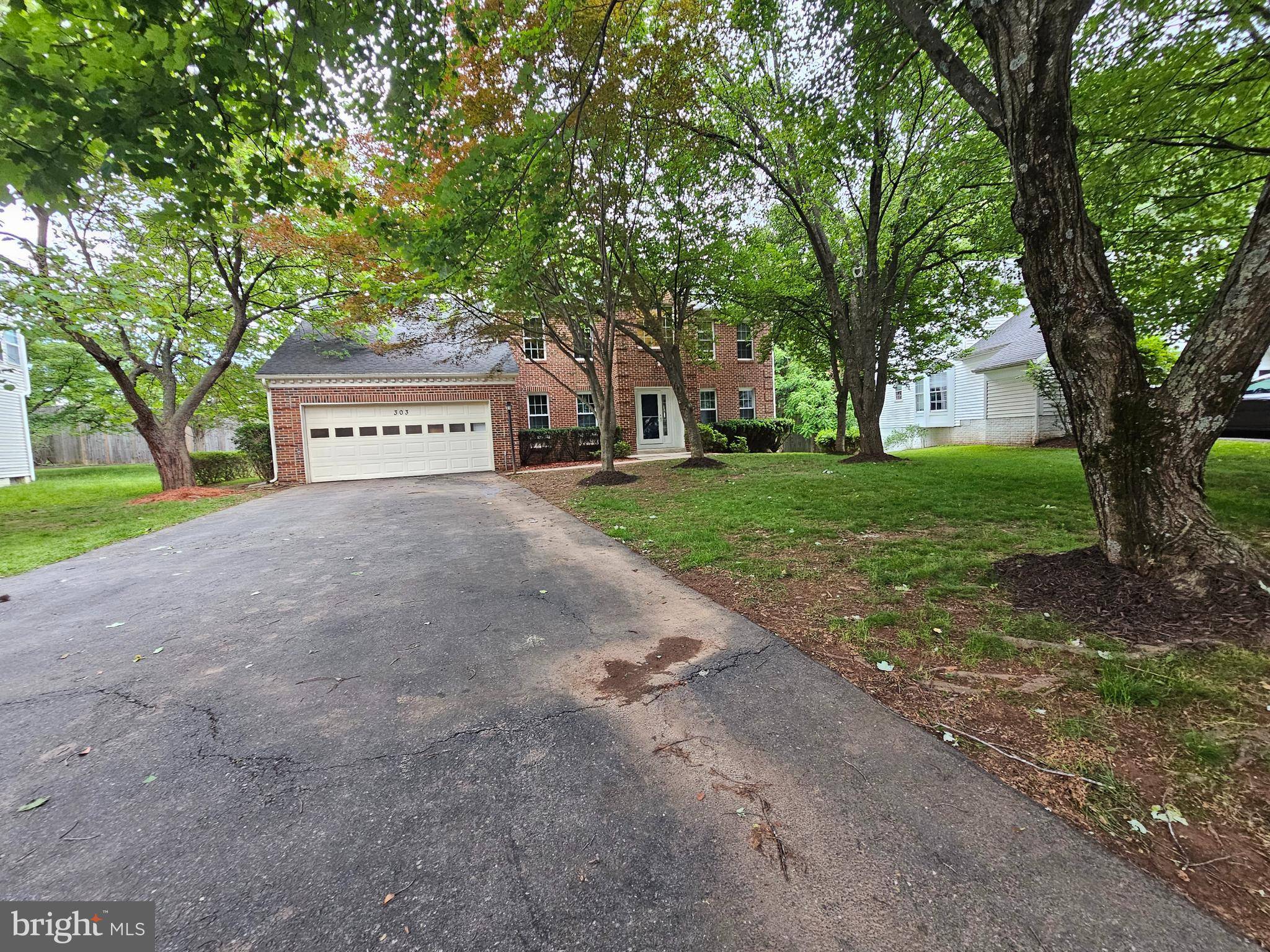 Gaithersburg, MD 20877,303 SAYBROOKE VIEW DR