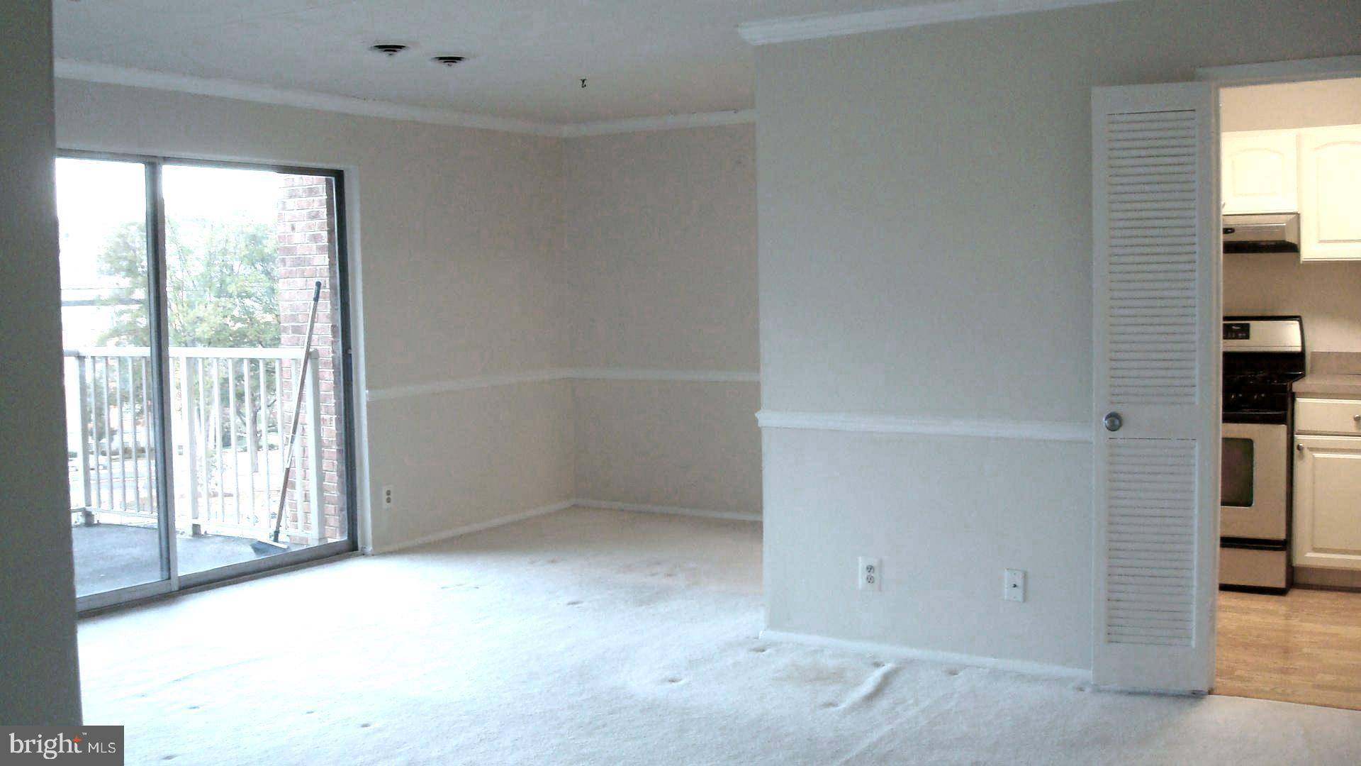 Alexandria, VA 22303,2624 REDCOAT DR #2C
