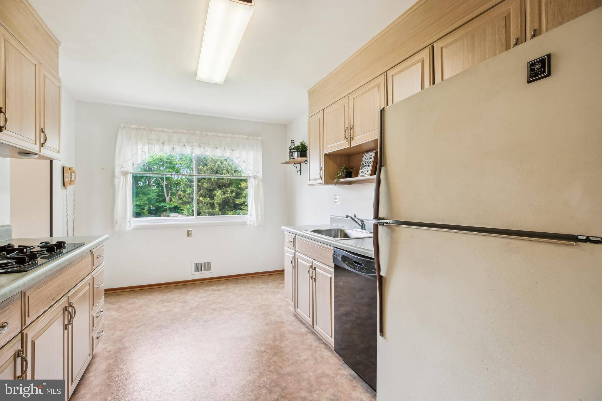 Rockville, MD 20853,14105 PARKLAND DR