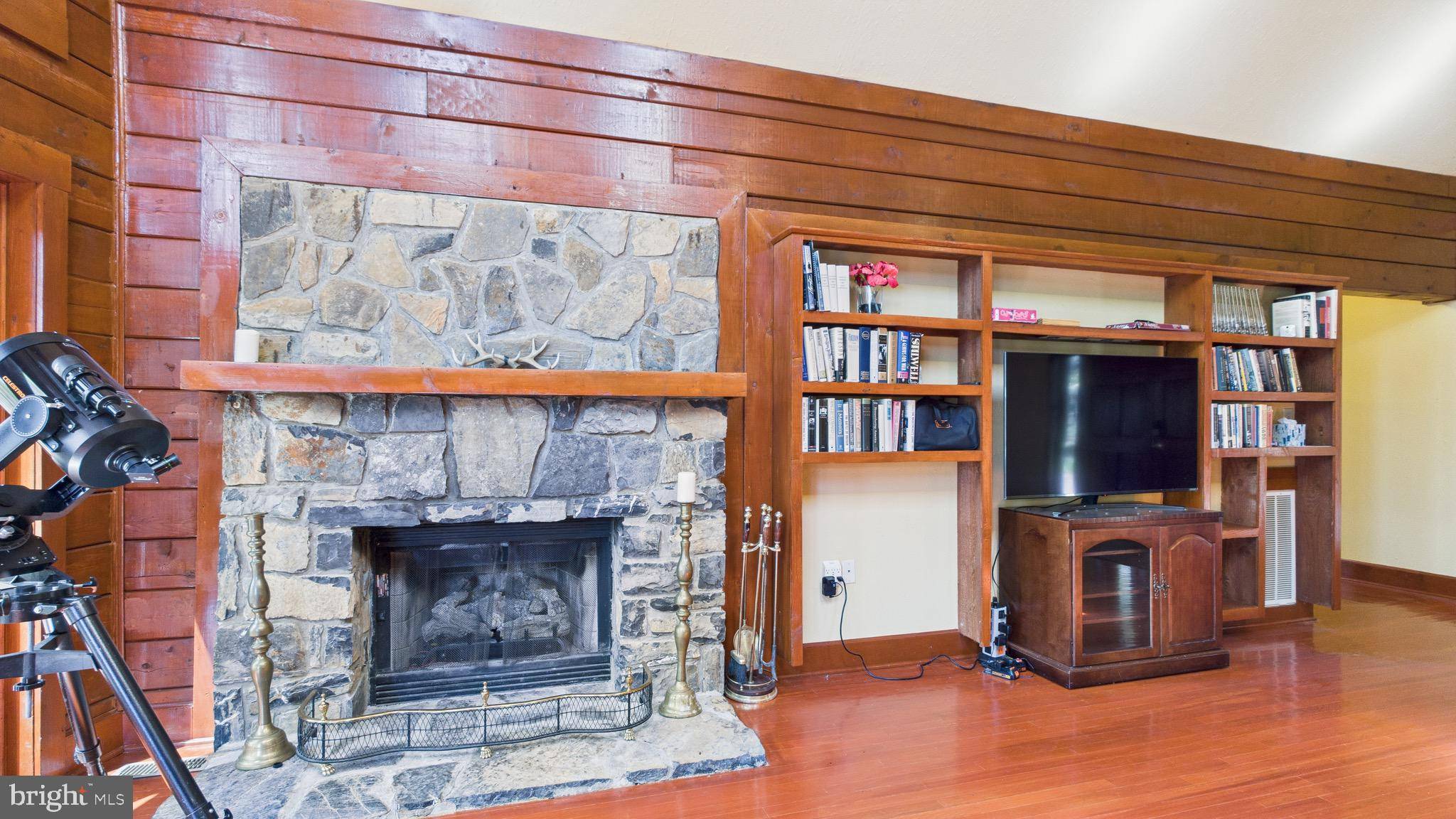 Luray, VA 22835,974 CROSS MOUNTAIN RD