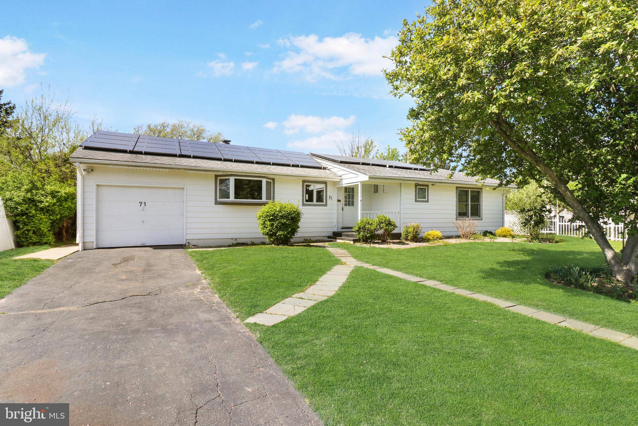 Ewing, NJ 08638,71 NANCY LN
