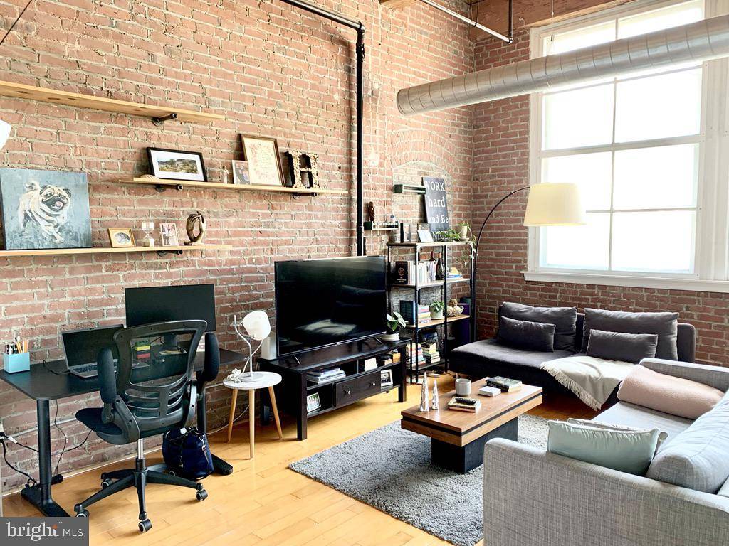 Philadelphia, PA 19107,1010 ARCH ST #614