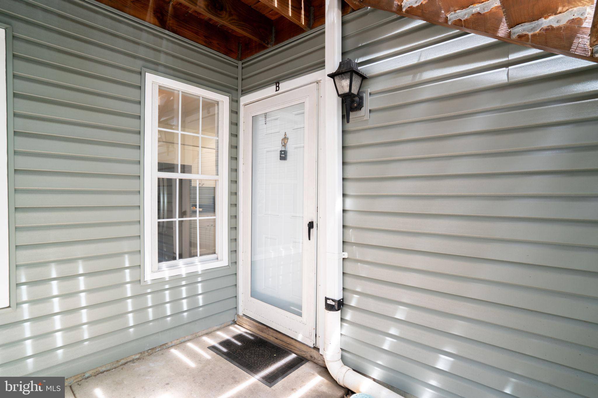 Alexandria, VA 22309,8607-B BEEKMAN PL #7B