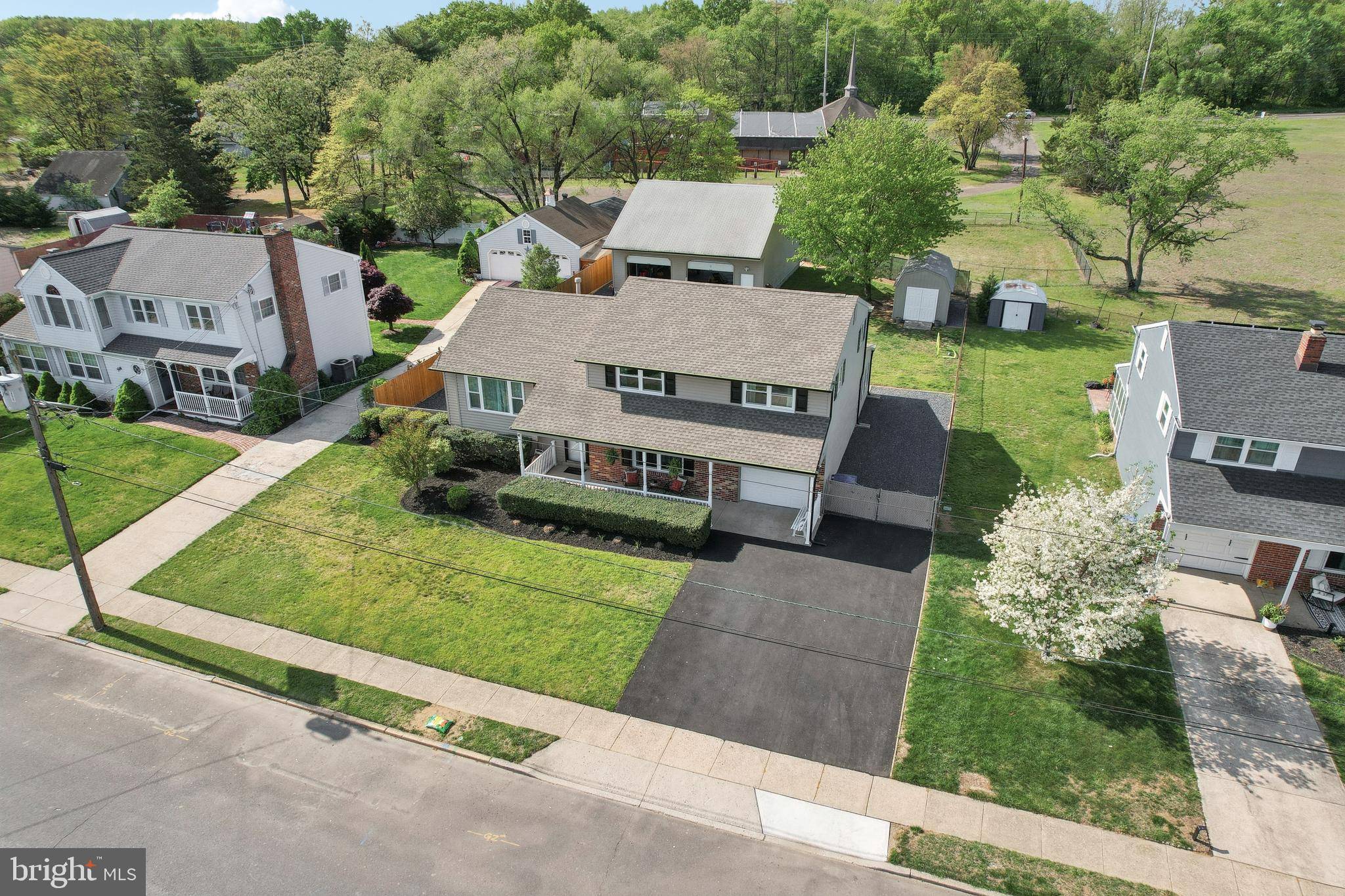 Burlington, NJ 08016,48 EVERGREEN LN