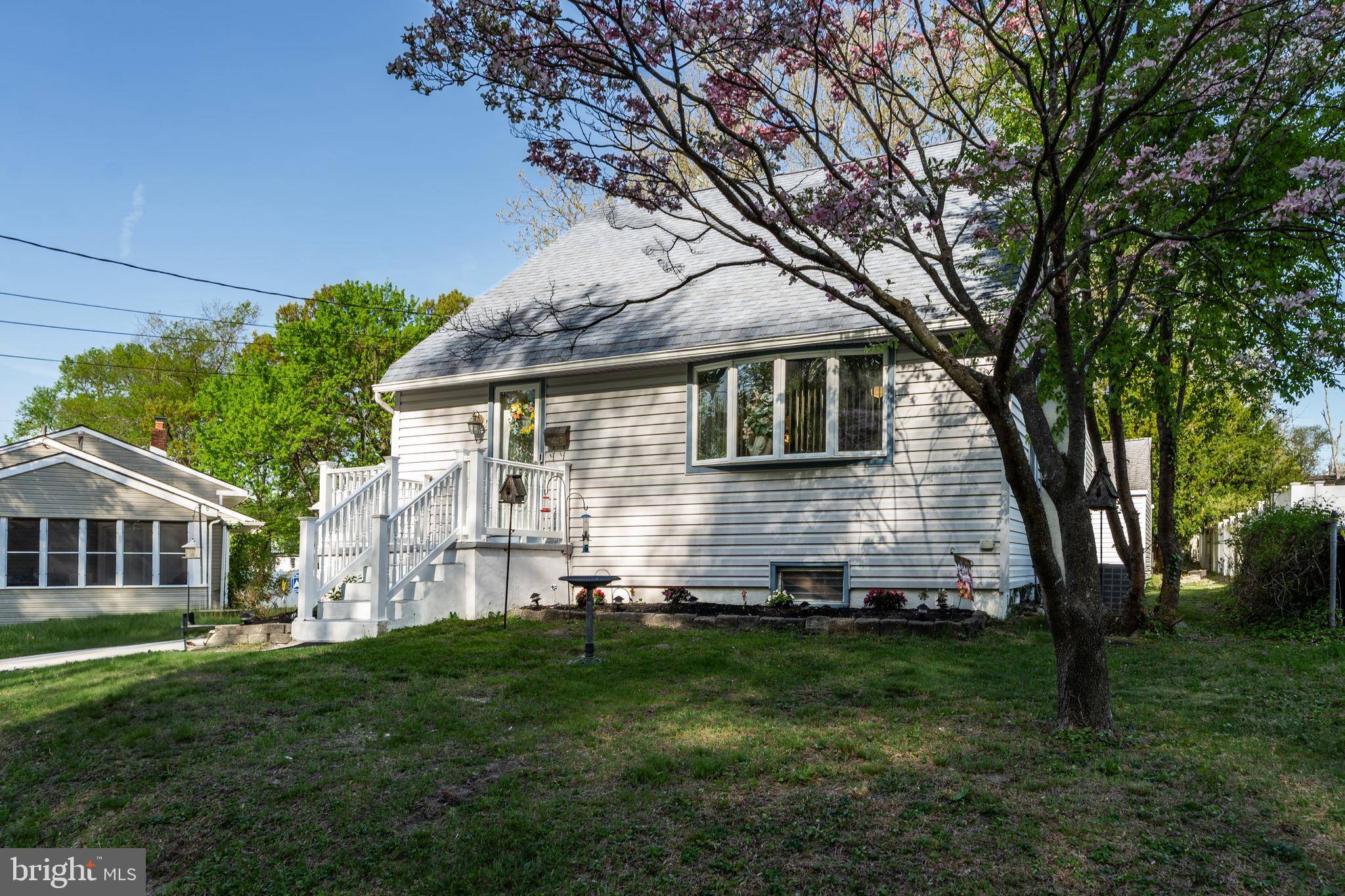 Lindenwold, NJ 08021,128 W ELM AVE