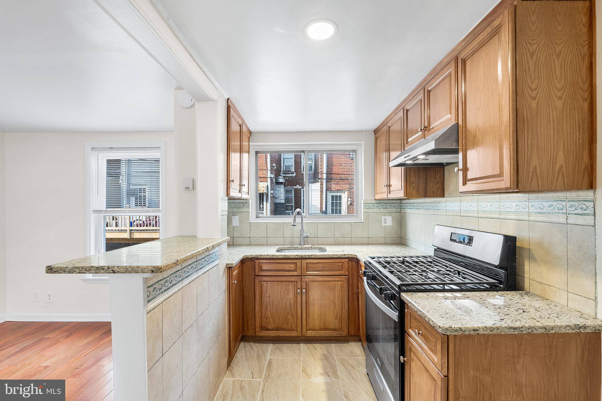 Philadelphia, PA 19124,734 LANDIS ST