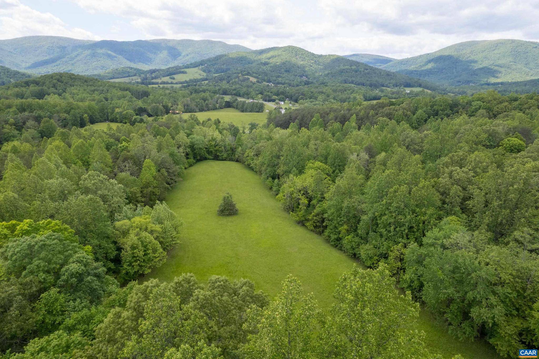Dyke, VA 22935,7122 HARRIS MOUNTAIN LN