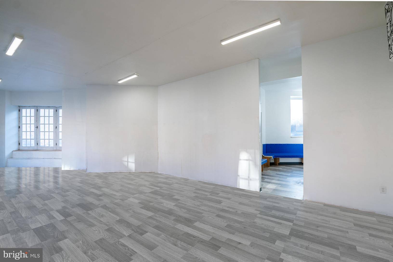 Philadelphia, PA 19104,3826 LANCASTER AVE #COMMERCIAL SPACE